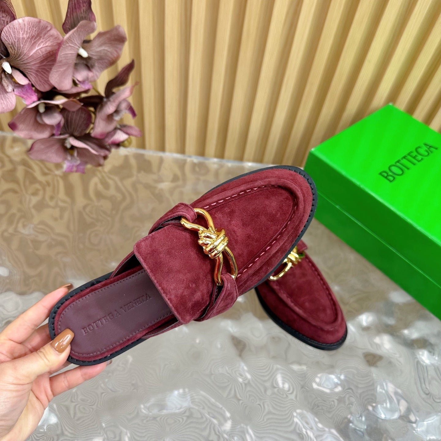 OPEN-BACK LOAFER REALISED IN GARNET RED SUEDE WITH SIGNATURE METALLIC KNOT DETAIL - Image 8