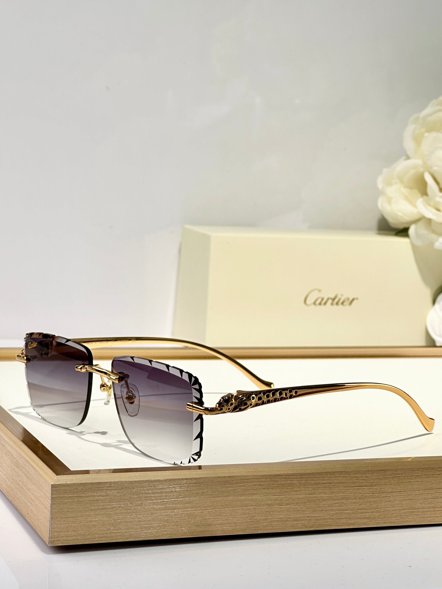 PANTHÈRE RIMLESS SQUARE FRAME SUNGLASSES 580908 IN METAL - Image 6