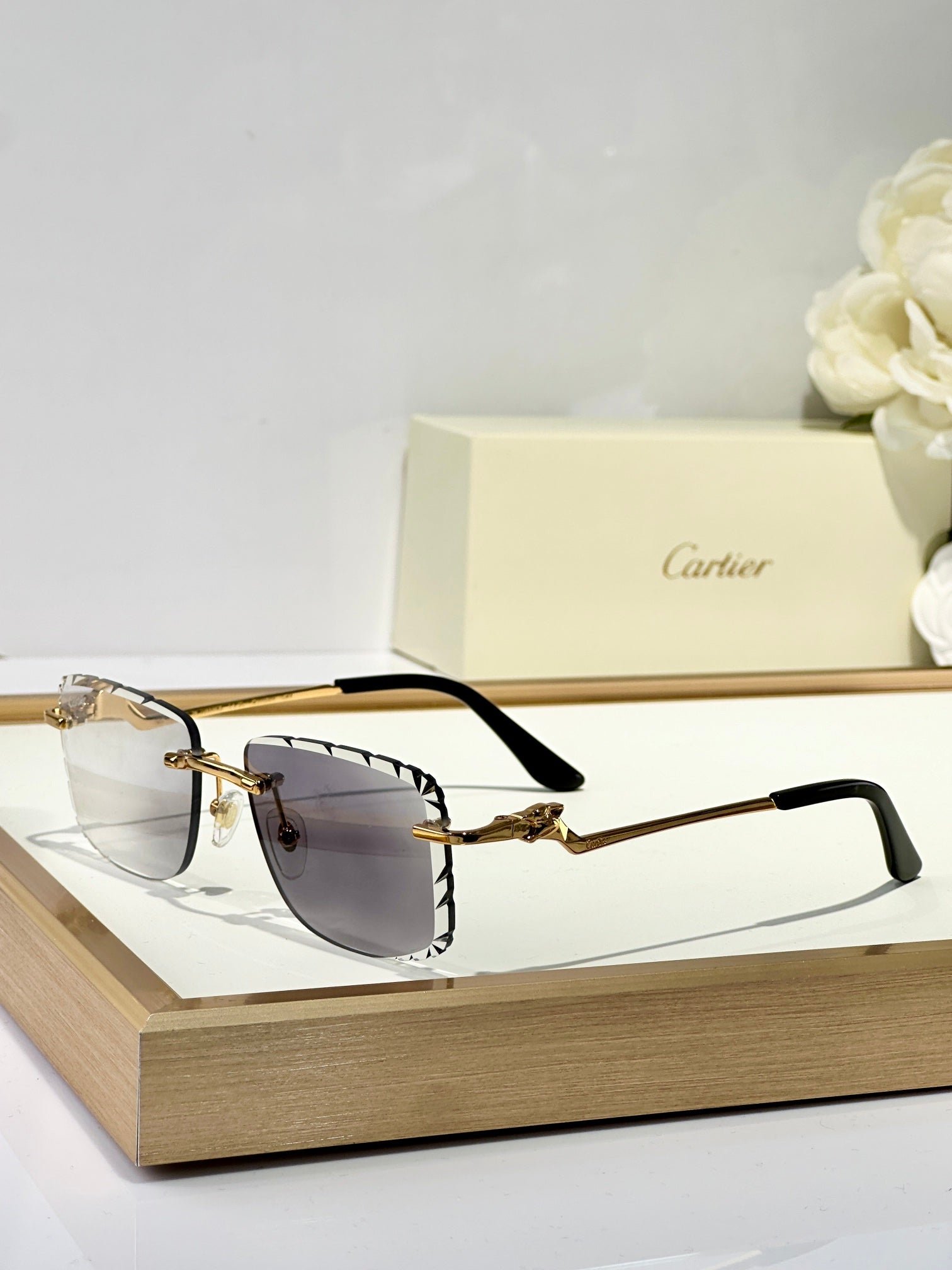 PANTHÈRE PHOTOCHROMIC LENSES RIMLESS SQUARE FRAME SUNGLASSES 580910 IN METAL - Image 3