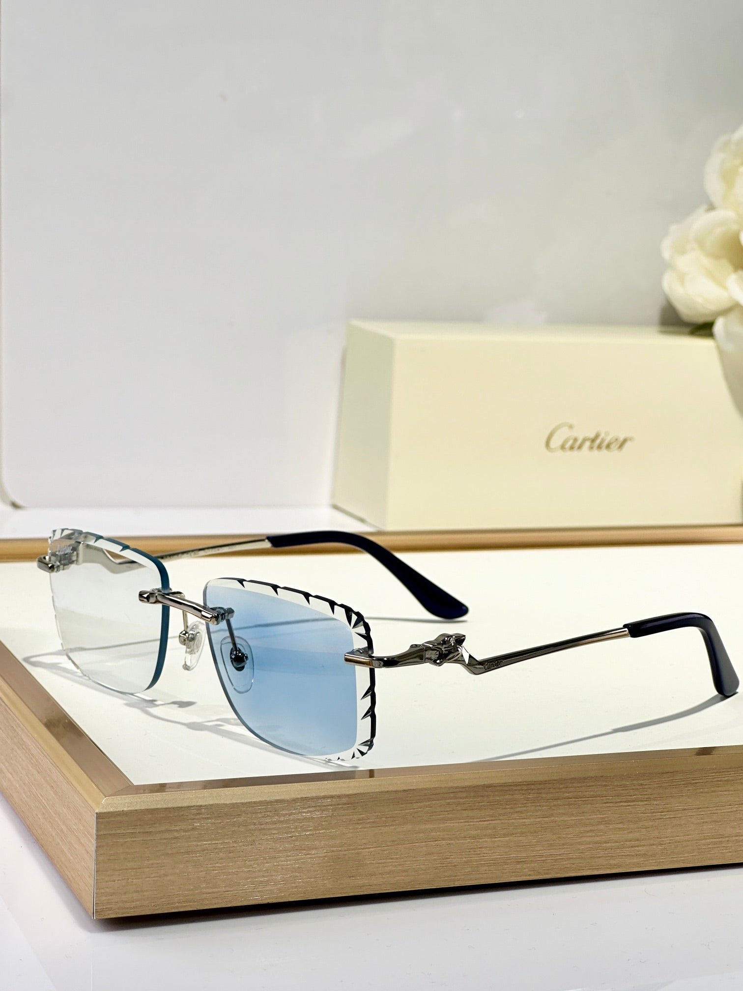 PANTHÈRE PHOTOCHROMIC LENSES RIMLESS SQUARE FRAME SUNGLASSES 580910 IN METAL - Image 4