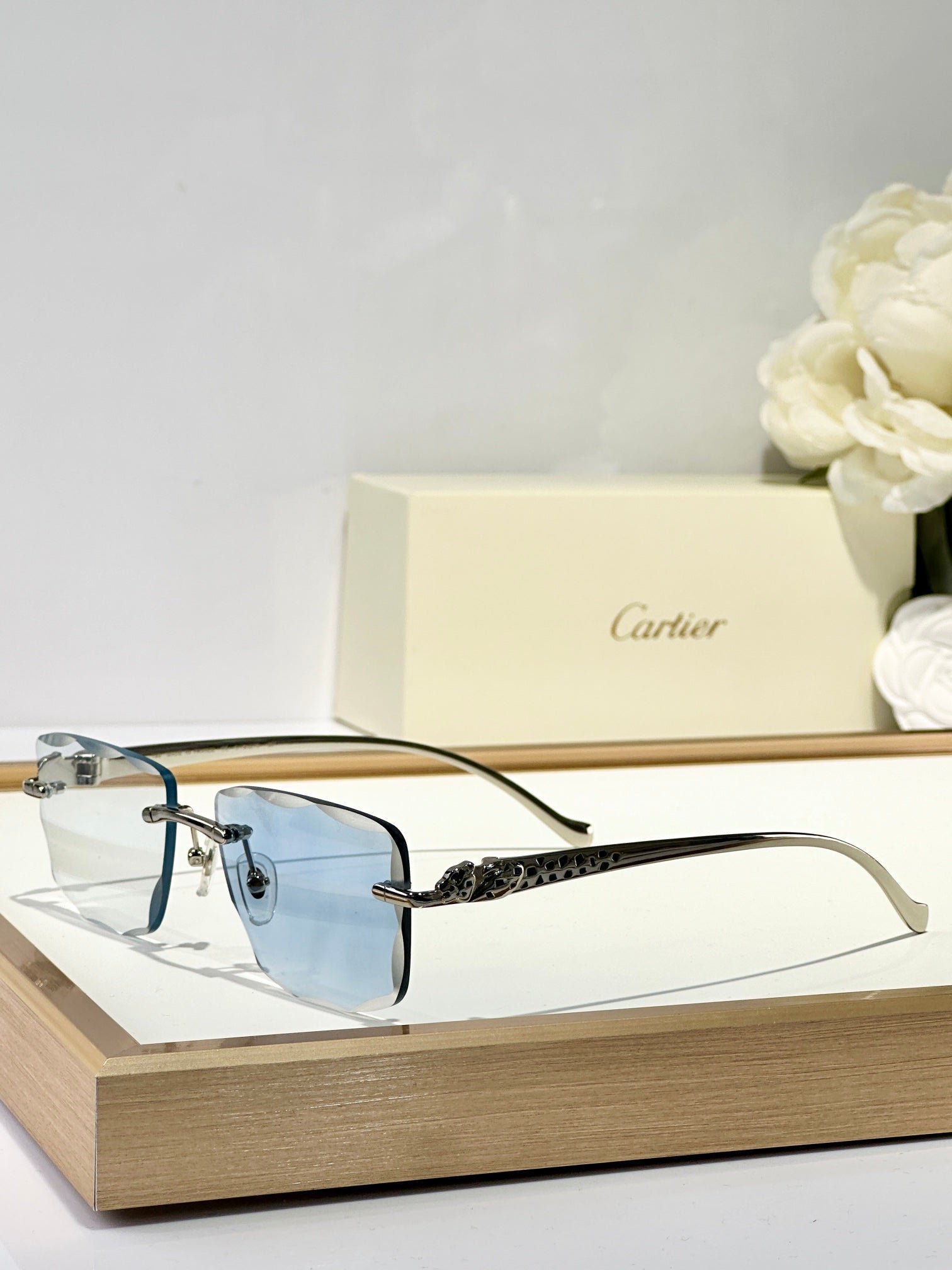 PANTHÈRE PHOTOCHROMIC LENSES RIMLESS SQUARE FRAME SUNGLASSES 580911 IN METAL - Image 2