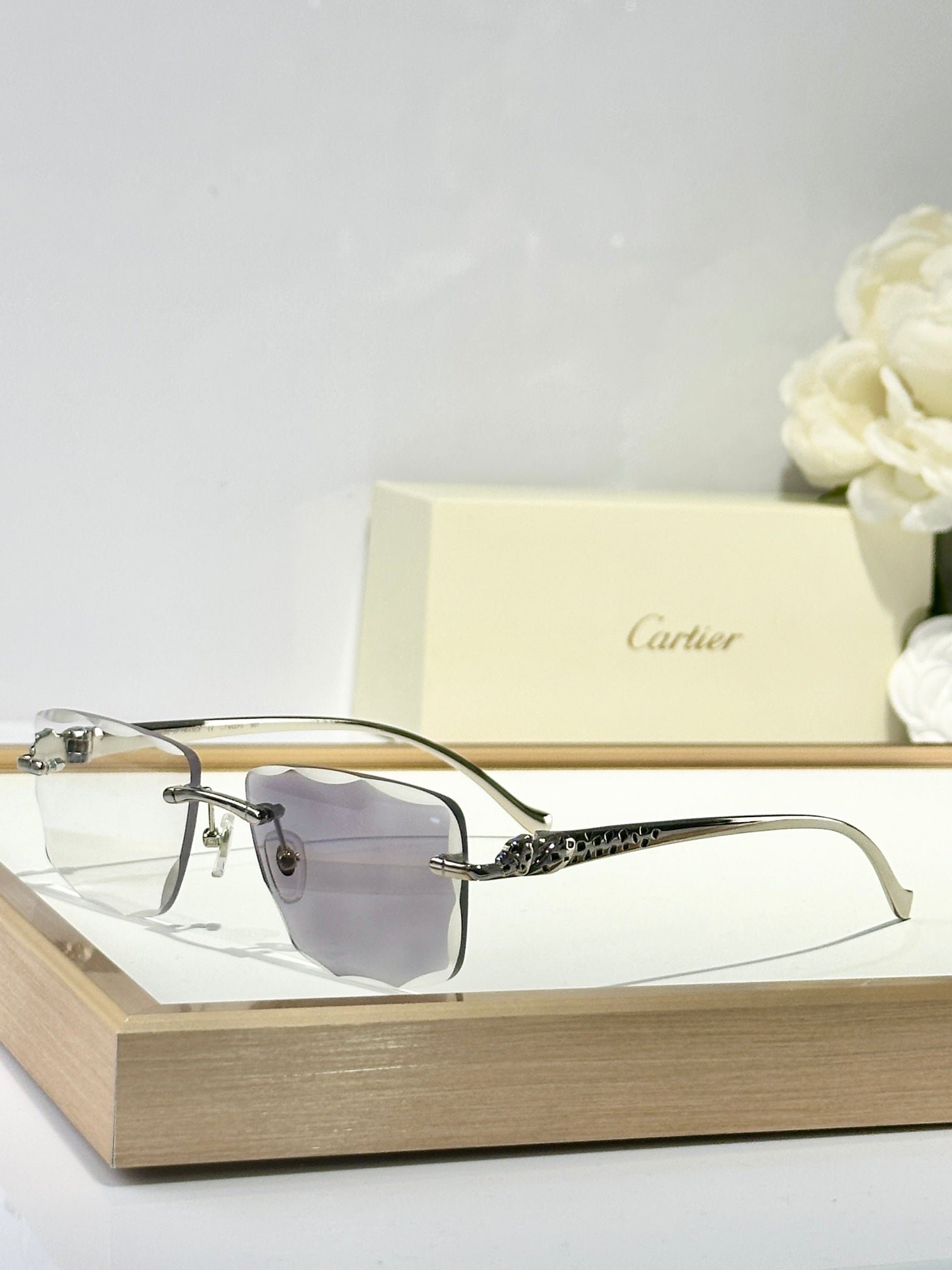 PANTHÈRE PHOTOCHROMIC LENSES RIMLESS SQUARE FRAME SUNGLASSES 580911 IN METAL - Image 3
