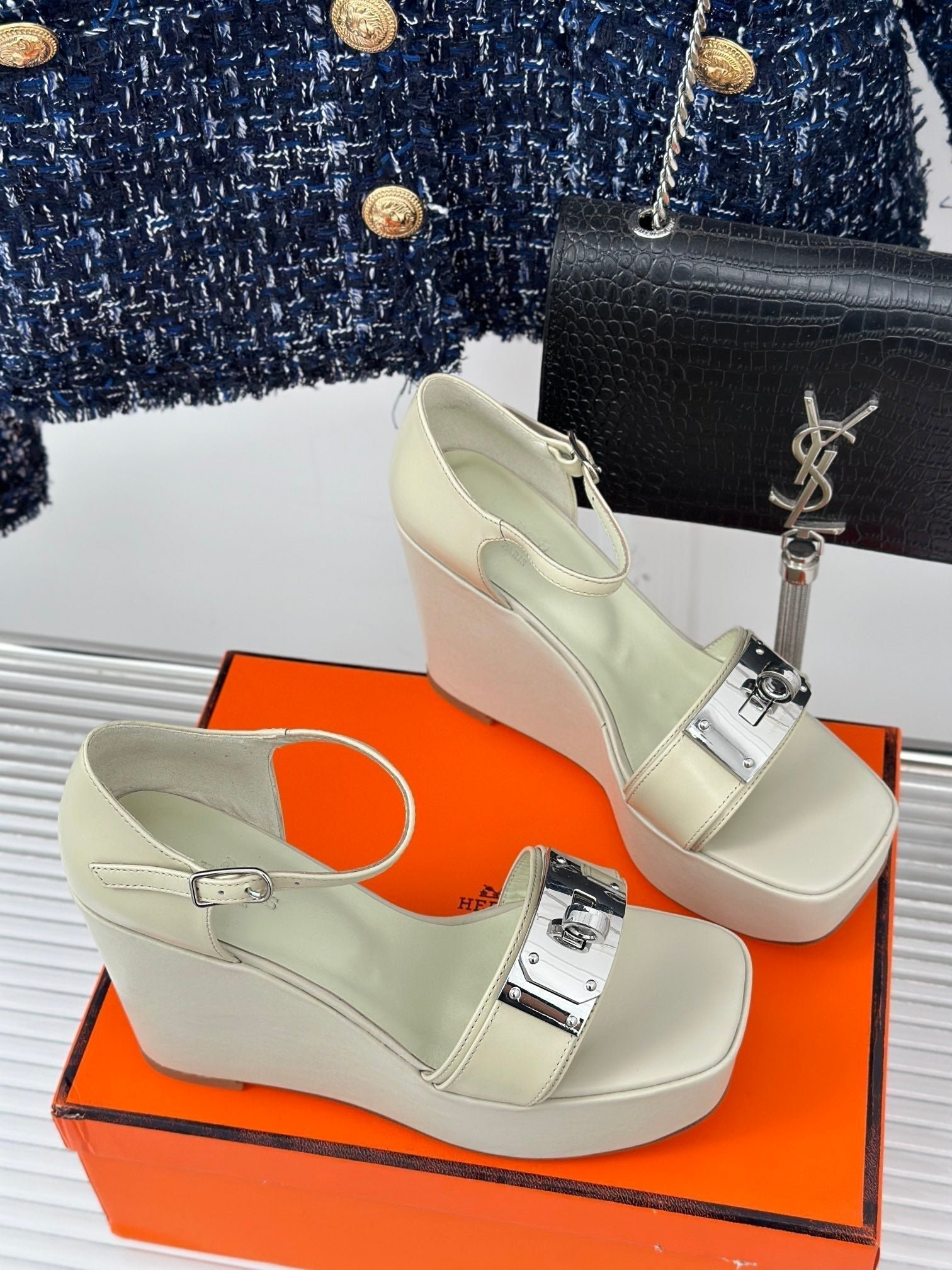 WEDGES SANDALS WHITE LAMBSKIN - Image 3