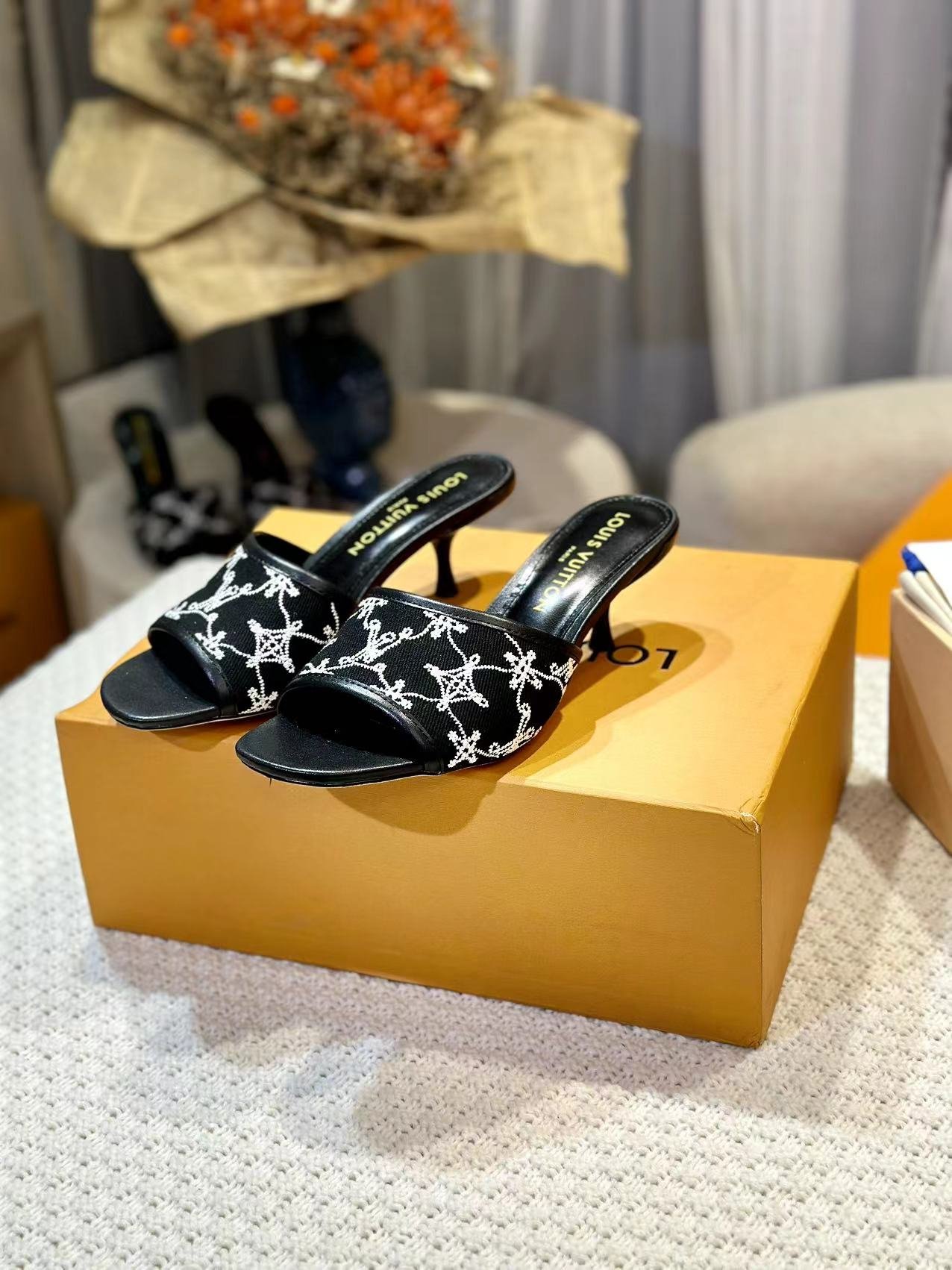 NEO REVIVAL HIGH MULE 55 MM IN BLACK EMBROIDERED FABRIC - Image 5