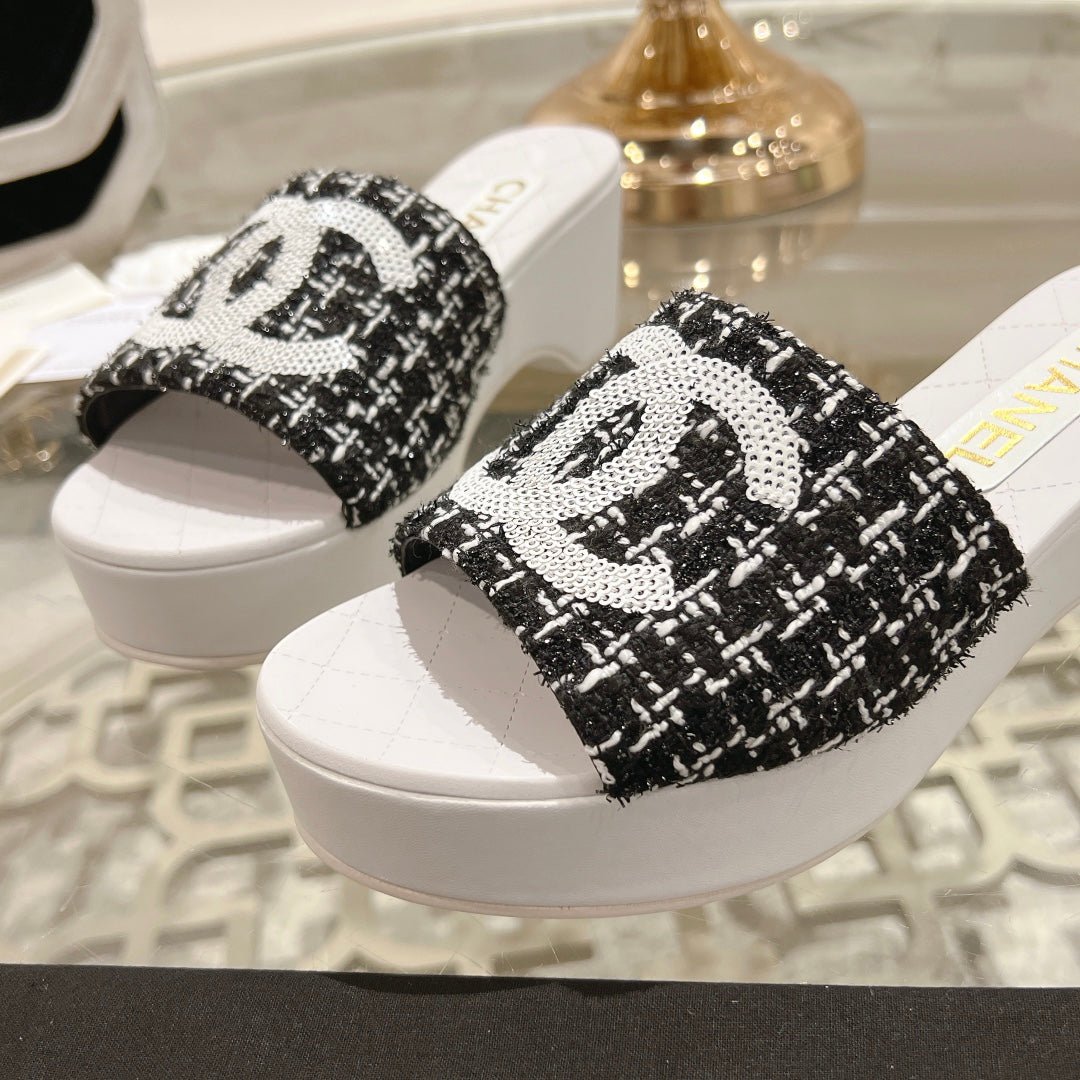 WEDGE PLATFORM IN BLACK FABRIC WITH WHITE LOGO - Image 7