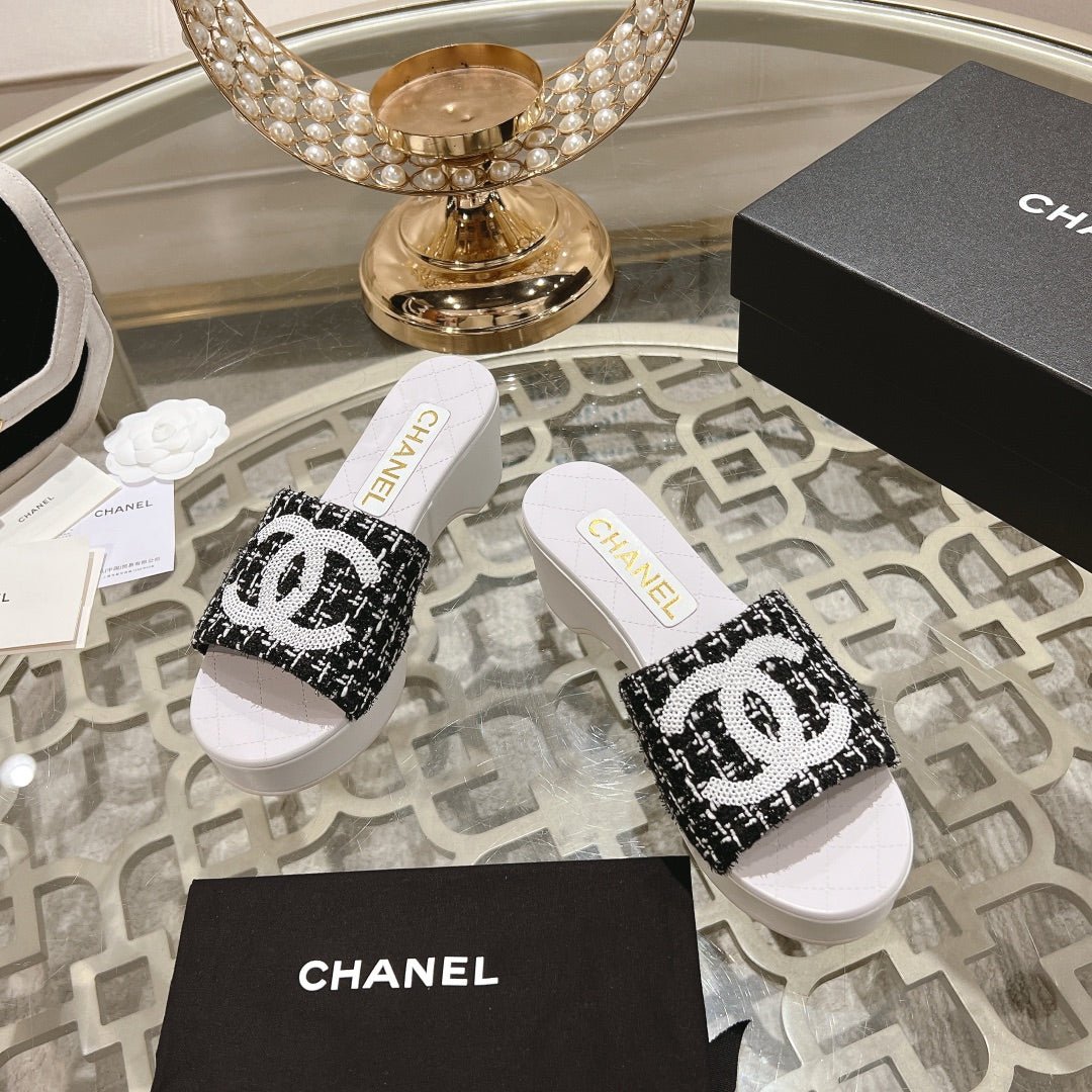 WEDGE PLATFORM IN BLACK FABRIC WITH WHITE LOGO - Image 5