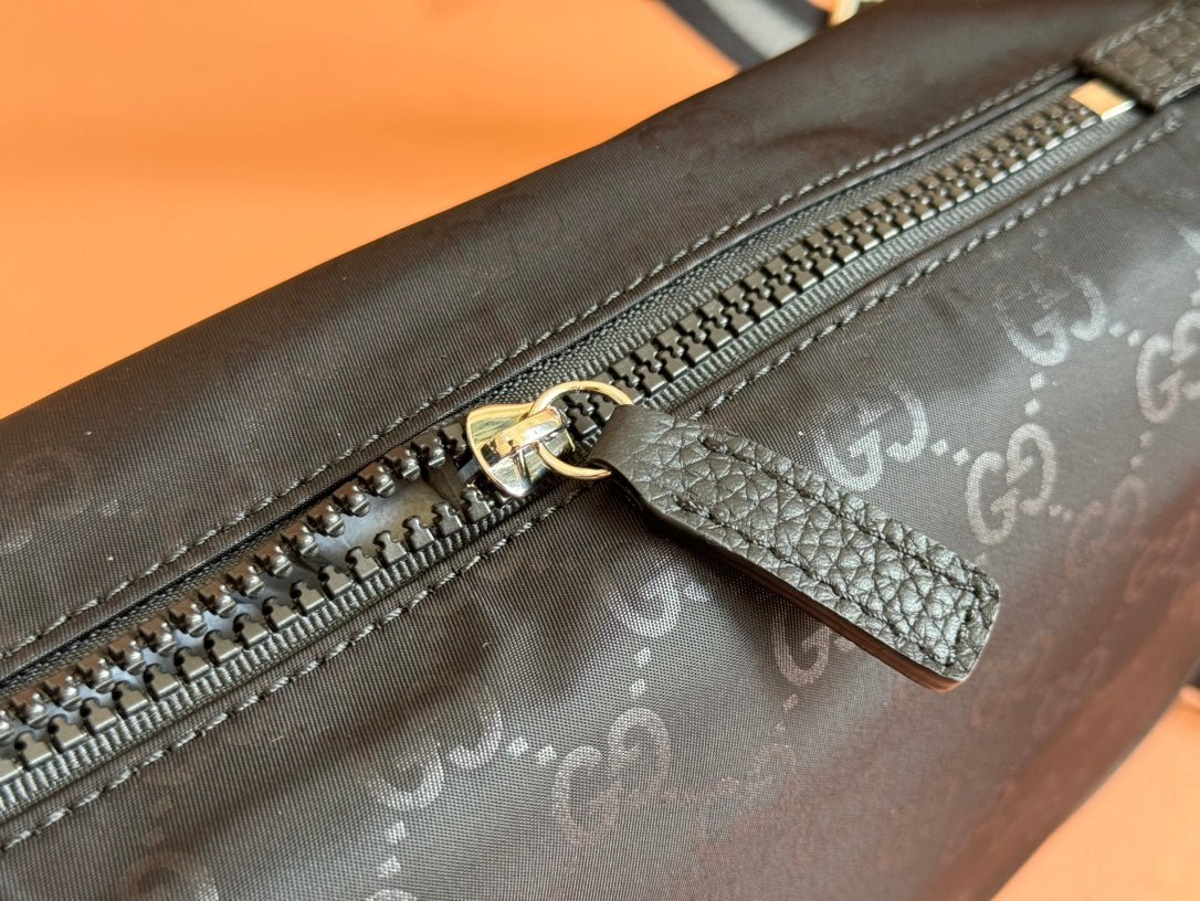 NYLON LINE BODY BAG 27 IN BLACK GG CANVAS - Image 7