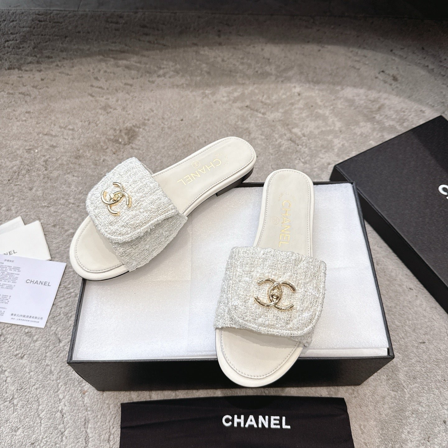 PLATFORM SLIPPERS LOGO IN WHITE TWEED AND LAMBSKIN - Image 2