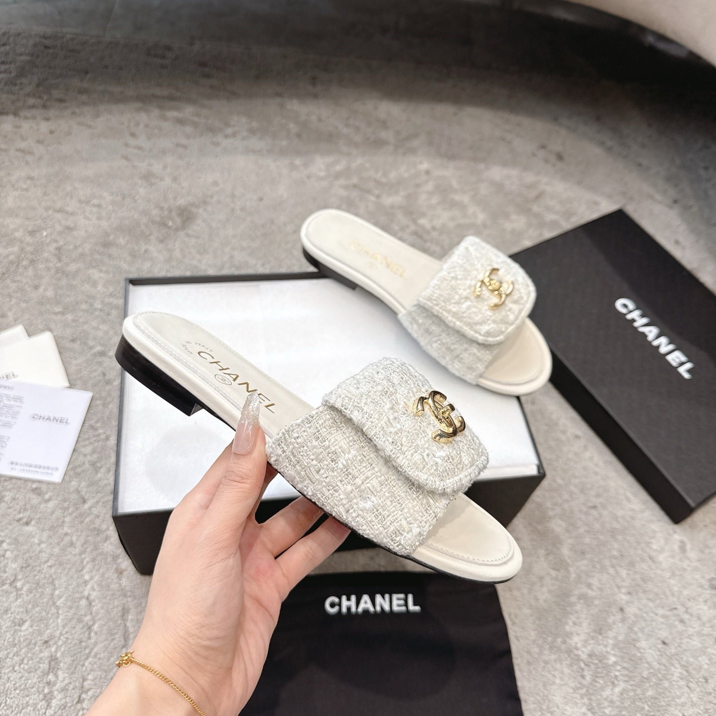 PLATFORM SLIPPERS LOGO IN WHITE TWEED AND LAMBSKIN - Image 8