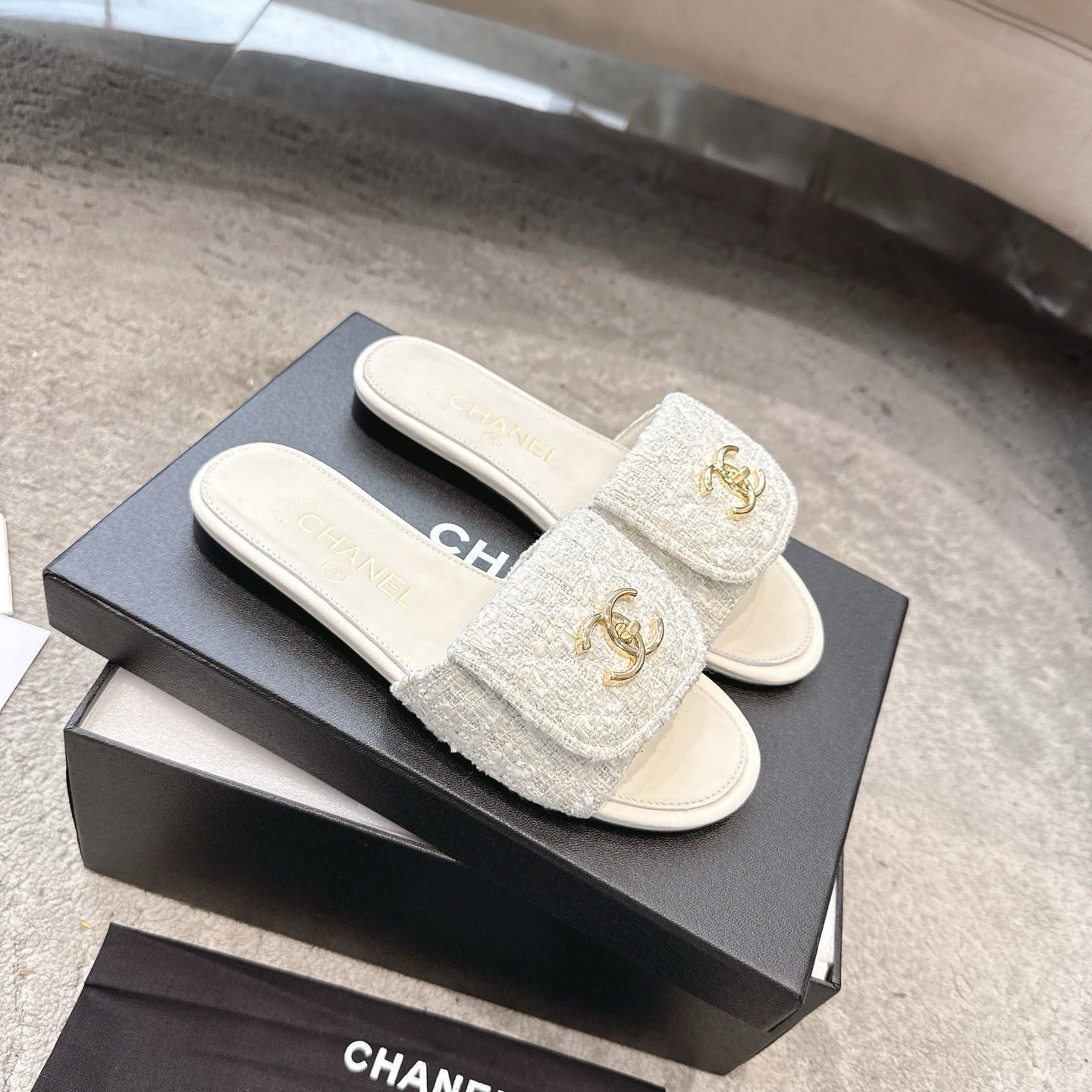 PLATFORM SLIPPERS LOGO IN WHITE TWEED AND LAMBSKIN - Image 4