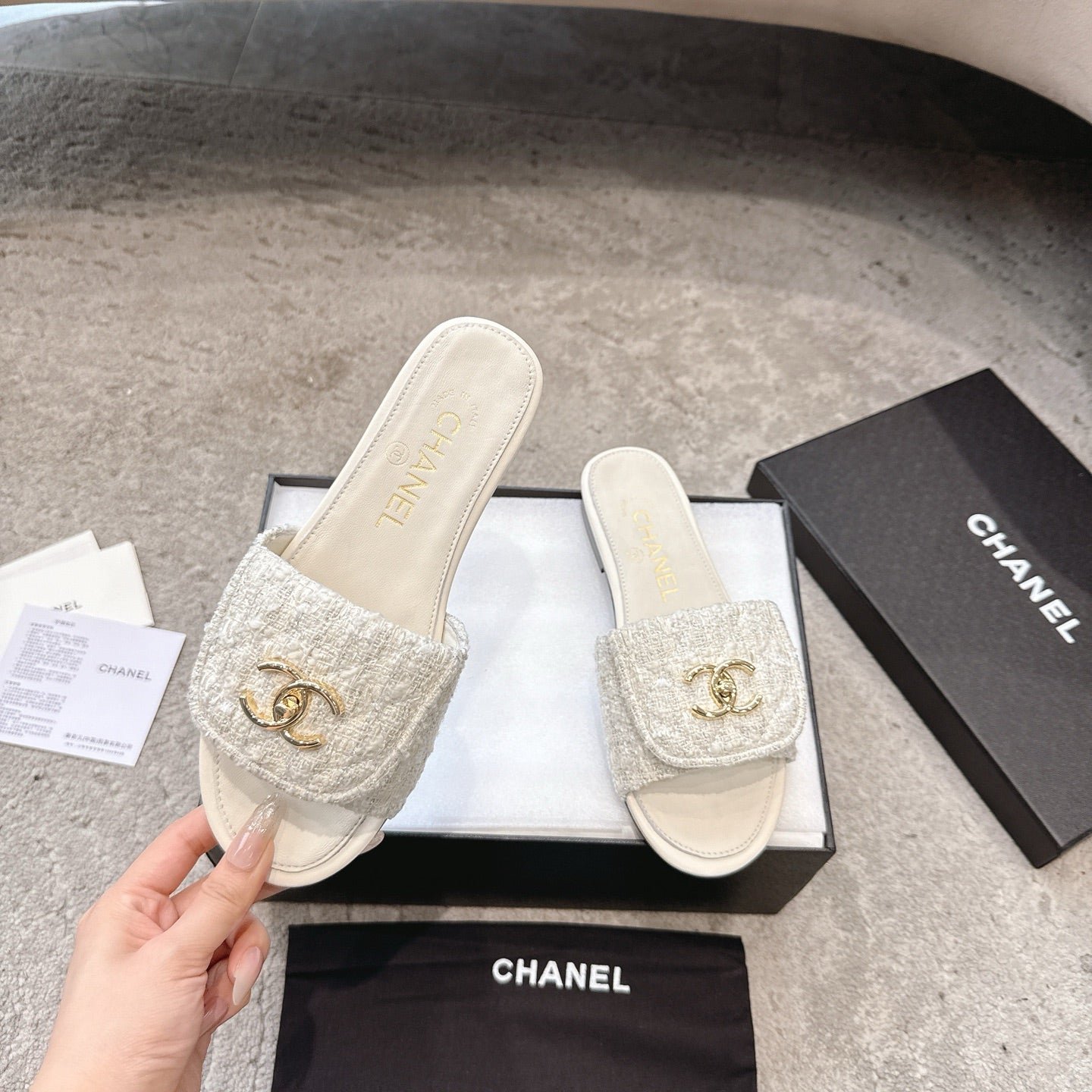 PLATFORM SLIPPERS LOGO IN WHITE TWEED AND LAMBSKIN - Image 7