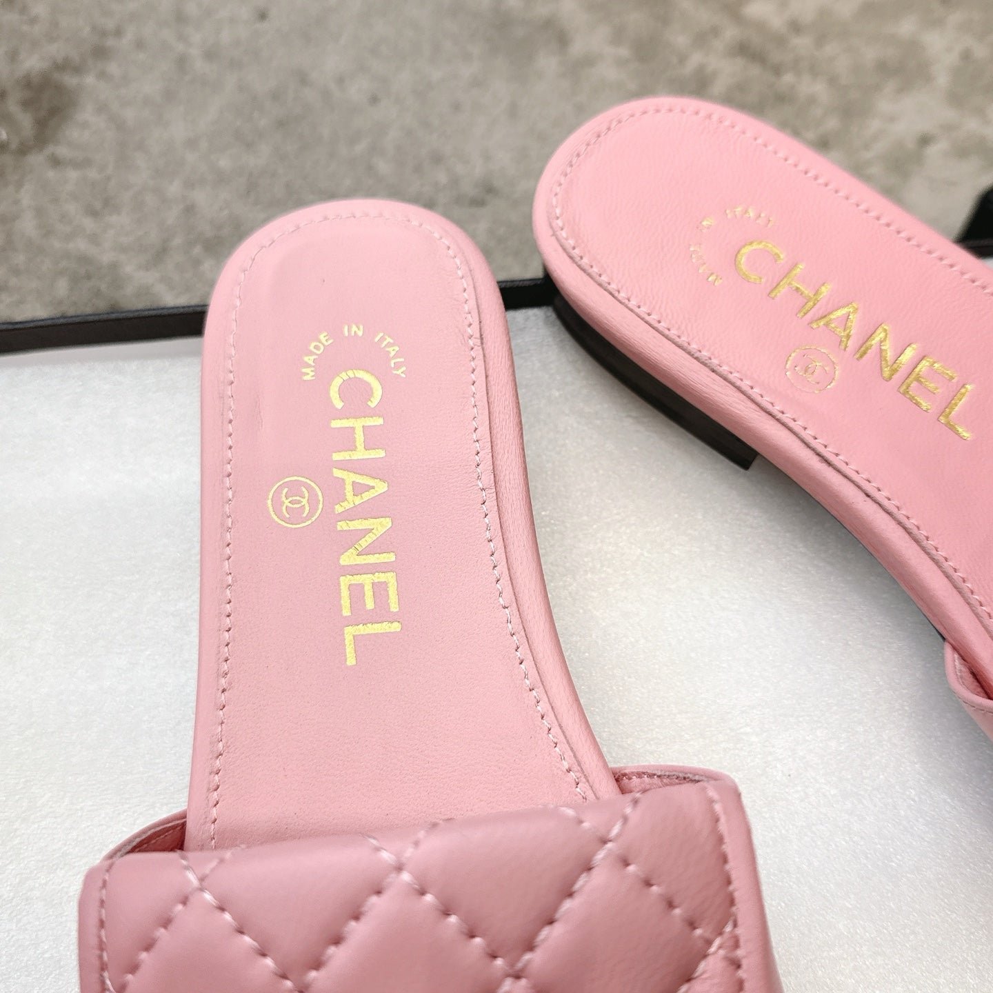 PLATFORM SLIPPERS LOGO IN LIGHT PINK LAMBSKIN - Image 6