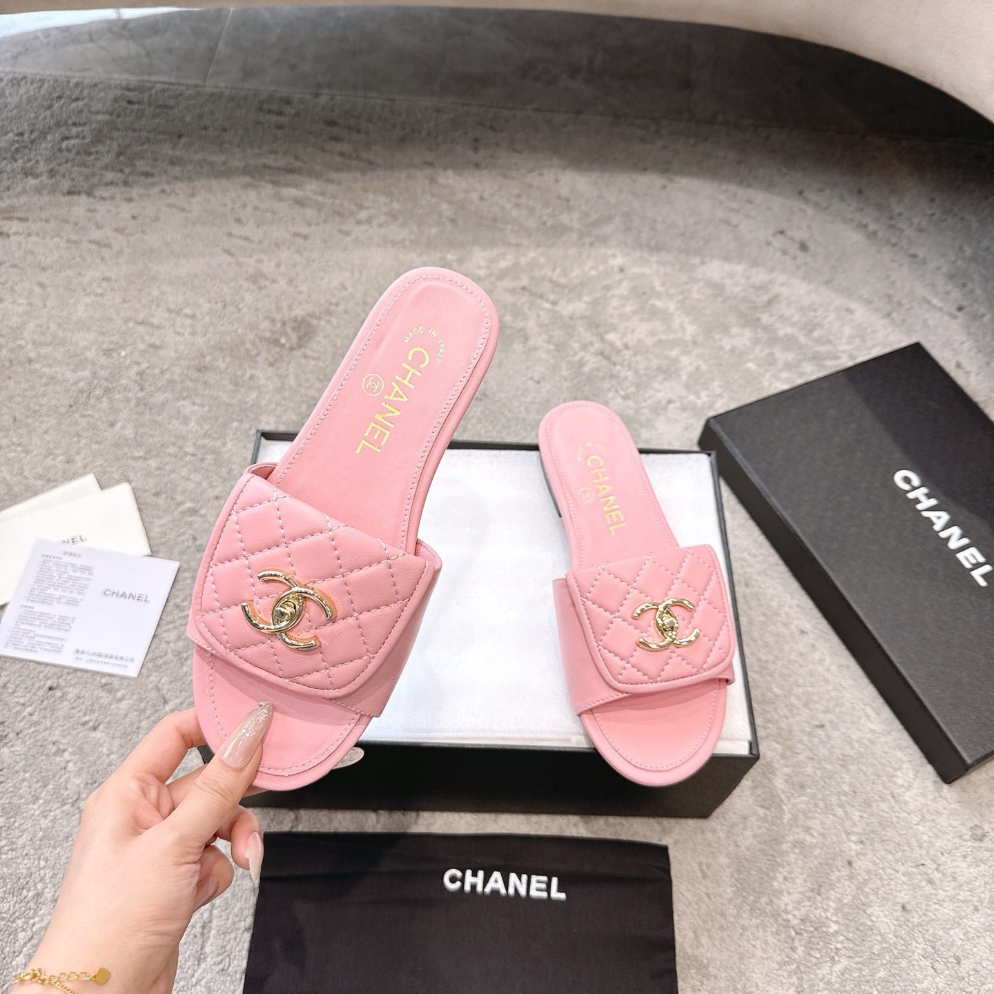 PLATFORM SLIPPERS LOGO IN LIGHT PINK LAMBSKIN - Image 8