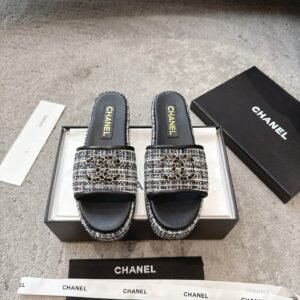 PLASTFORM HEELS IN BLACK TWEED AND CALFSKIN