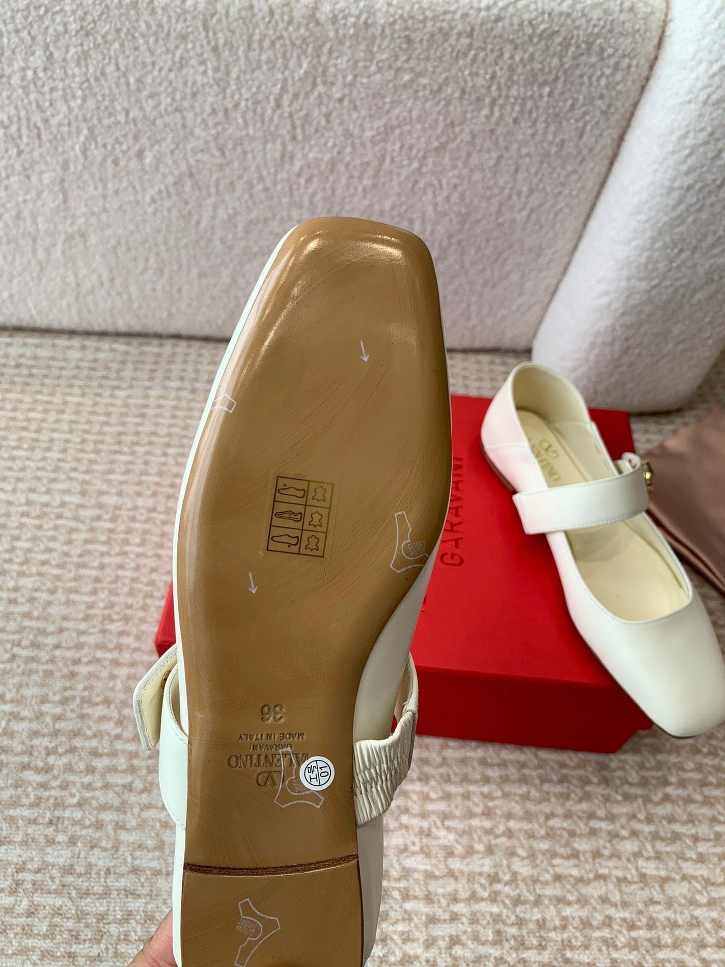 VLOGO LOCKER MARY-JANE BALLERINA IN WHITE CALFSKIN - Image 9