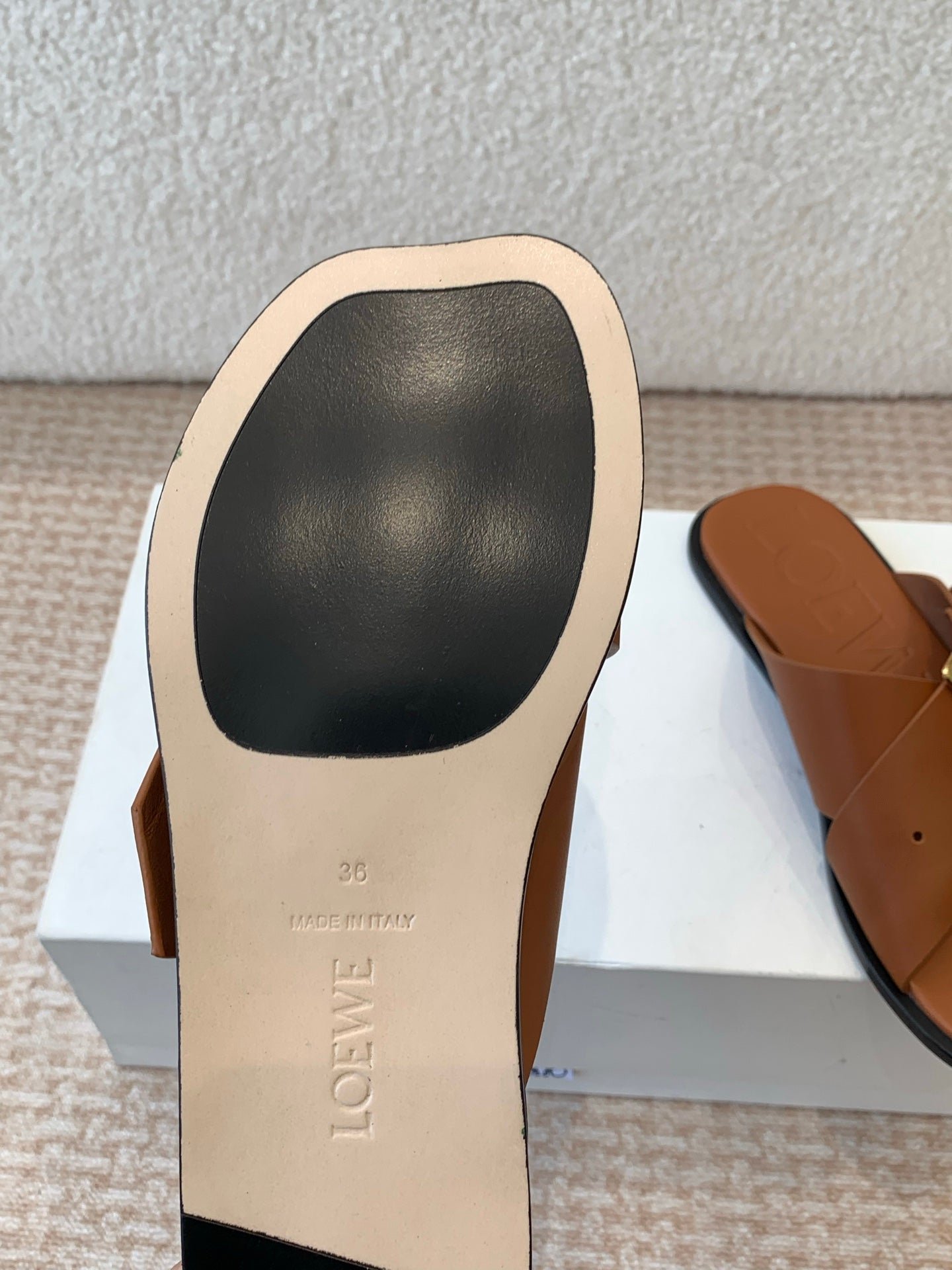 PETAL BELT FLAT SANDAL IN BRONZE BROWN CALFSKIN - Image 9