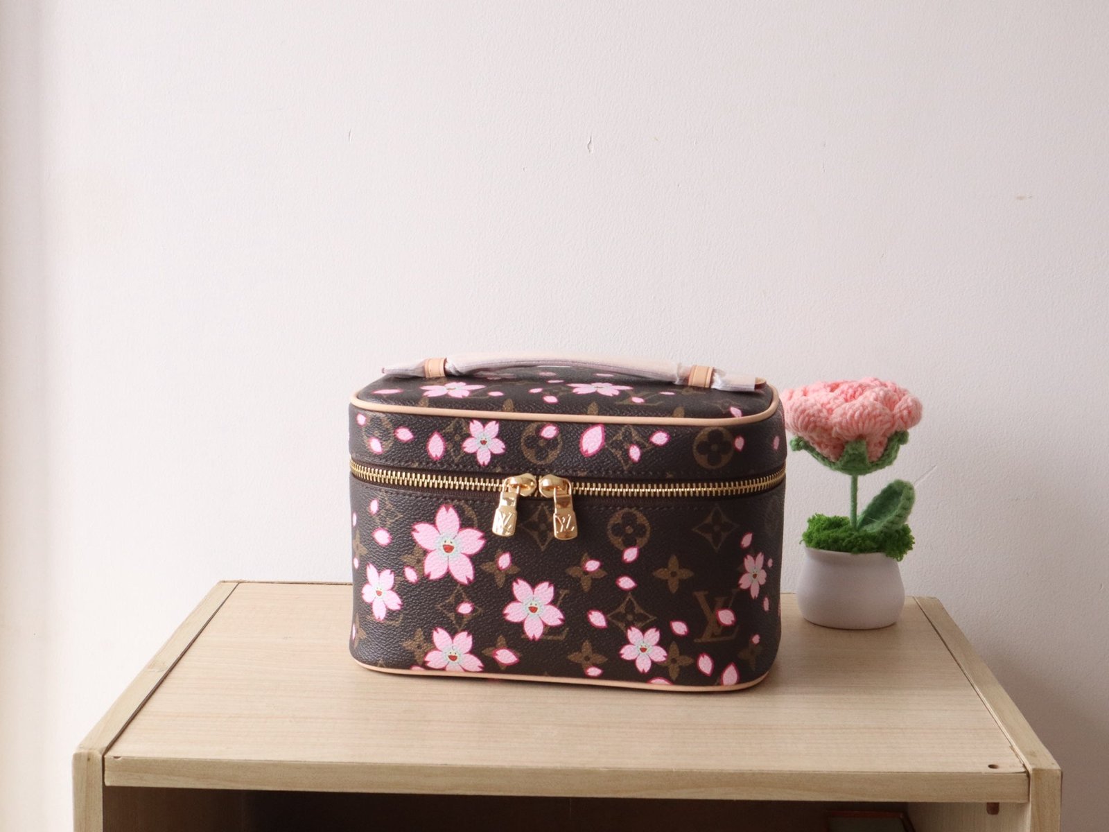 NICE MINI TOILETRY BAG 20 IN SAKURA BROWN MONOGRAM COATED CANVAS - Image 6