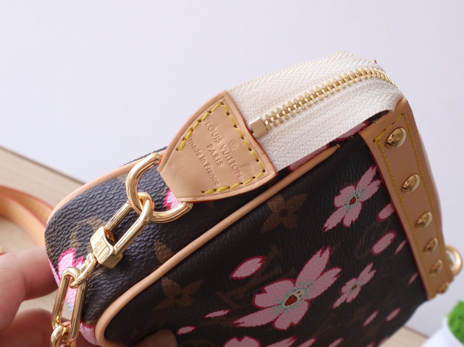POCHETTE ACCESSOIRES BAG 22 IN SAKURA BROWN MONOGRAM COATED CANVAS - Image 4