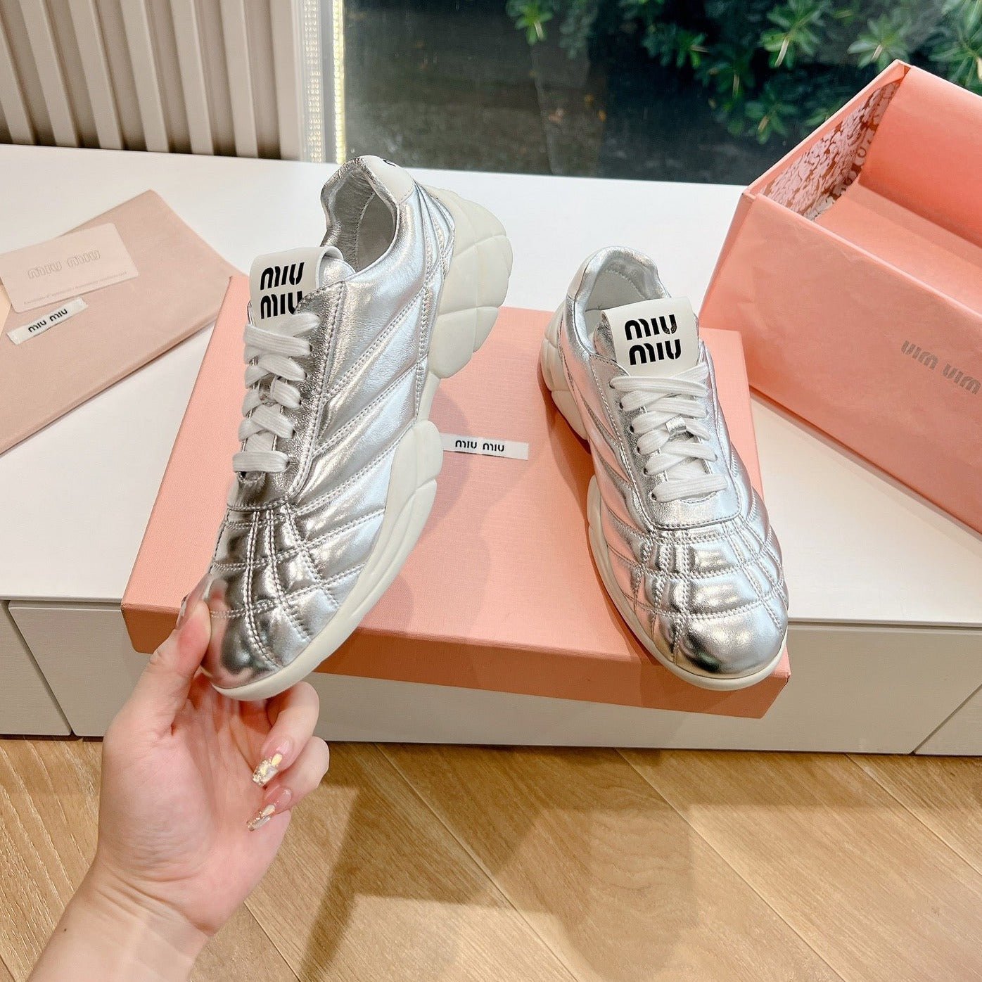 Women's Sneakers Silver Cowhide - Image 7