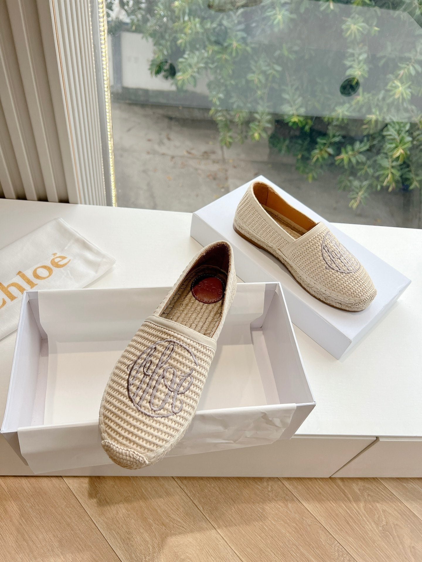 WOVEN LOAFER IN BEIGE RAFFIA - Image 4