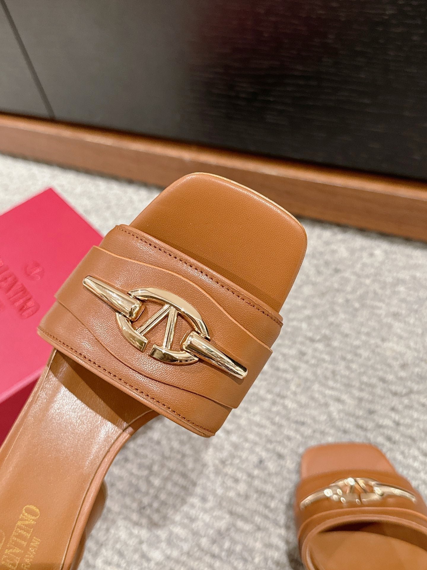 VLOGO SIGNATURE SLIDE SANDAL 60MM IN BRONZE BROWN CALFSKIN - Image 7