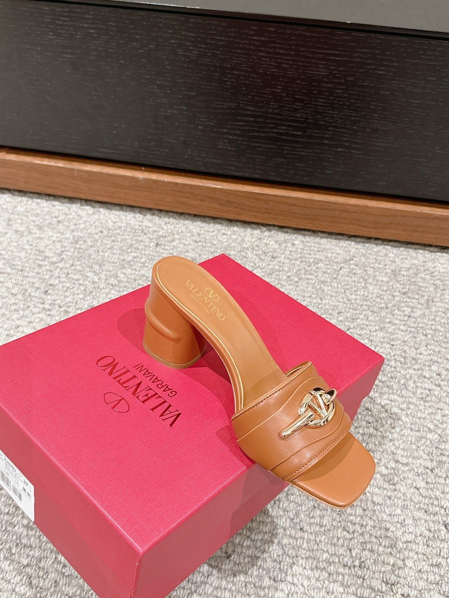 VLOGO SIGNATURE SLIDE SANDAL 60MM IN BRONZE BROWN CALFSKIN - Image 4