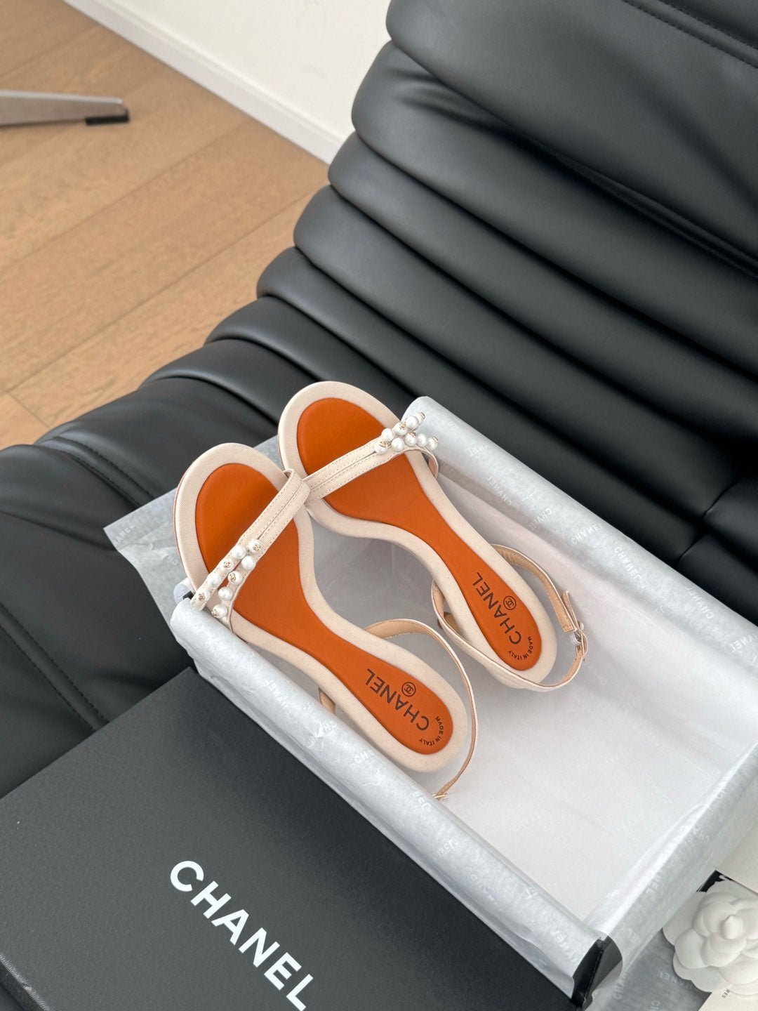 PEARL SANDAL IN WHITE AND VIVID ORANGE LAMBSKIN 75 MM - Image 7