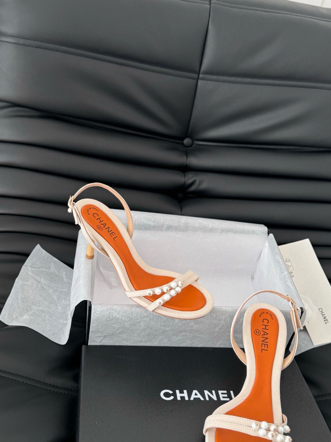 PEARL SANDAL IN WHITE AND VIVID ORANGE LAMBSKIN 75 MM - Image 6