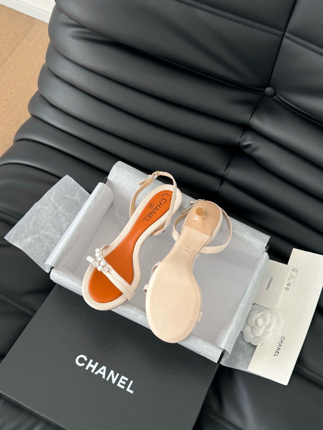 PEARL SANDAL IN WHITE AND VIVID ORANGE LAMBSKIN 75 MM - Image 8