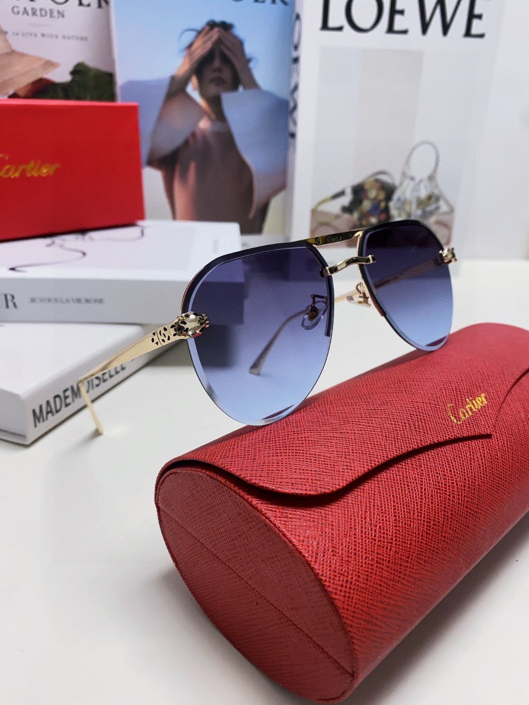 PANTHÈRE AVIATOR FRAME SUNGLASSES 562065 IN METAL - Image 11