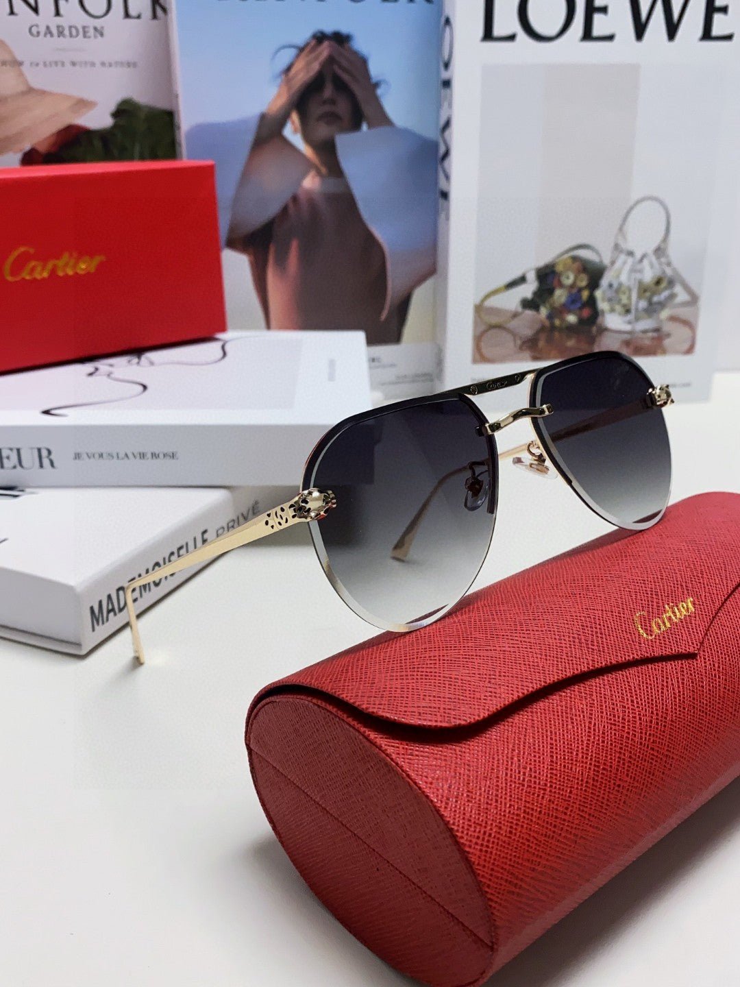 PANTHÈRE AVIATOR FRAME SUNGLASSES 562065 IN METAL - Image 10