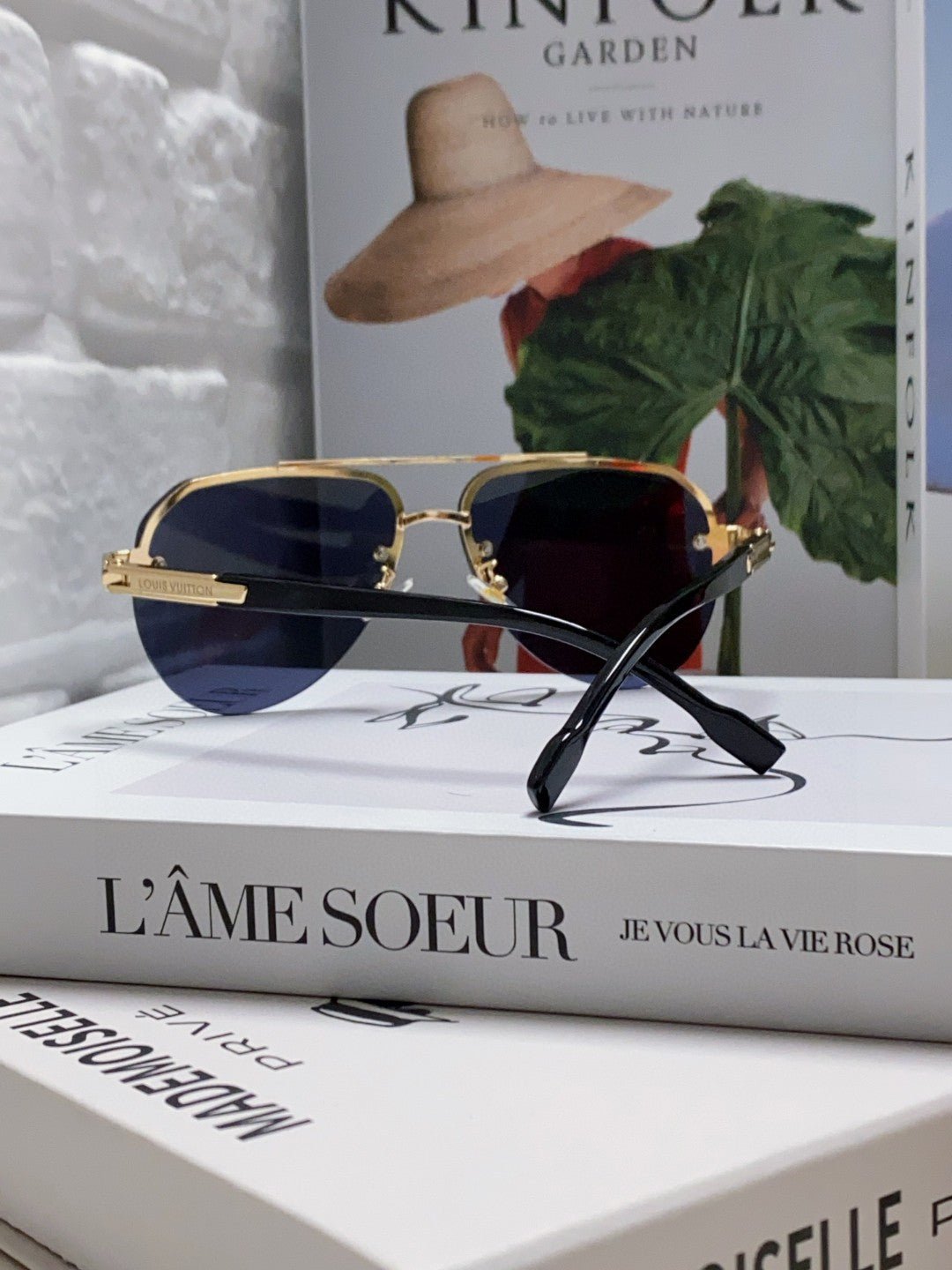 PILOT SUNGLASSES 582592 IN GOLD METAL BLACK LENSES - Image 8