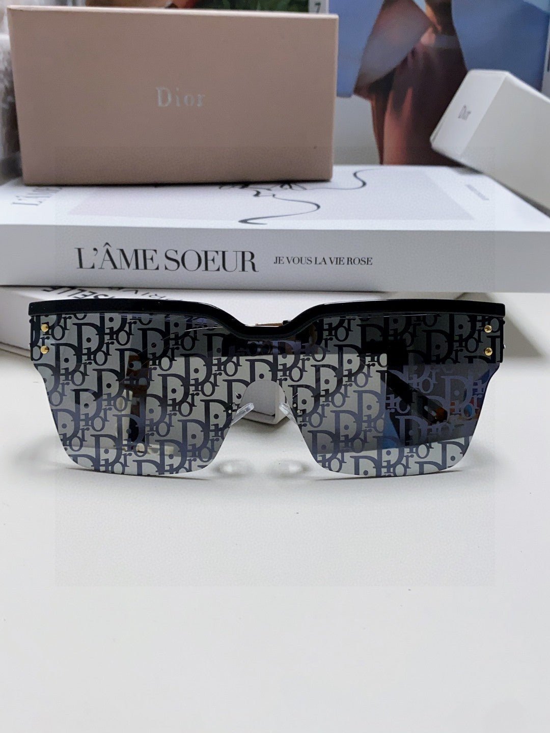 OBLIQUE SUNGLASS 571598 IN BLACK ACETATE - Image 2