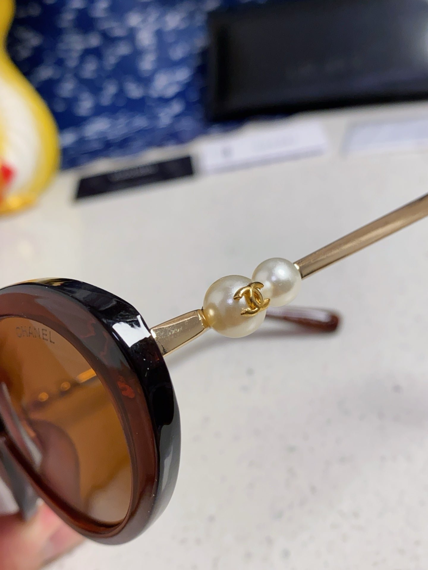 OVAL SUNGLASSES 640342 IN BROWN CLEAR ACETATE METAL FRAME - Image 8
