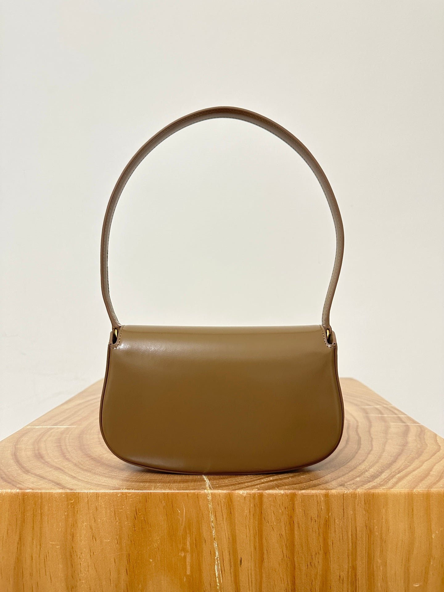VOLTAIRE 17 CARAMEL BROWN CALFSKIN BAG - Image 3
