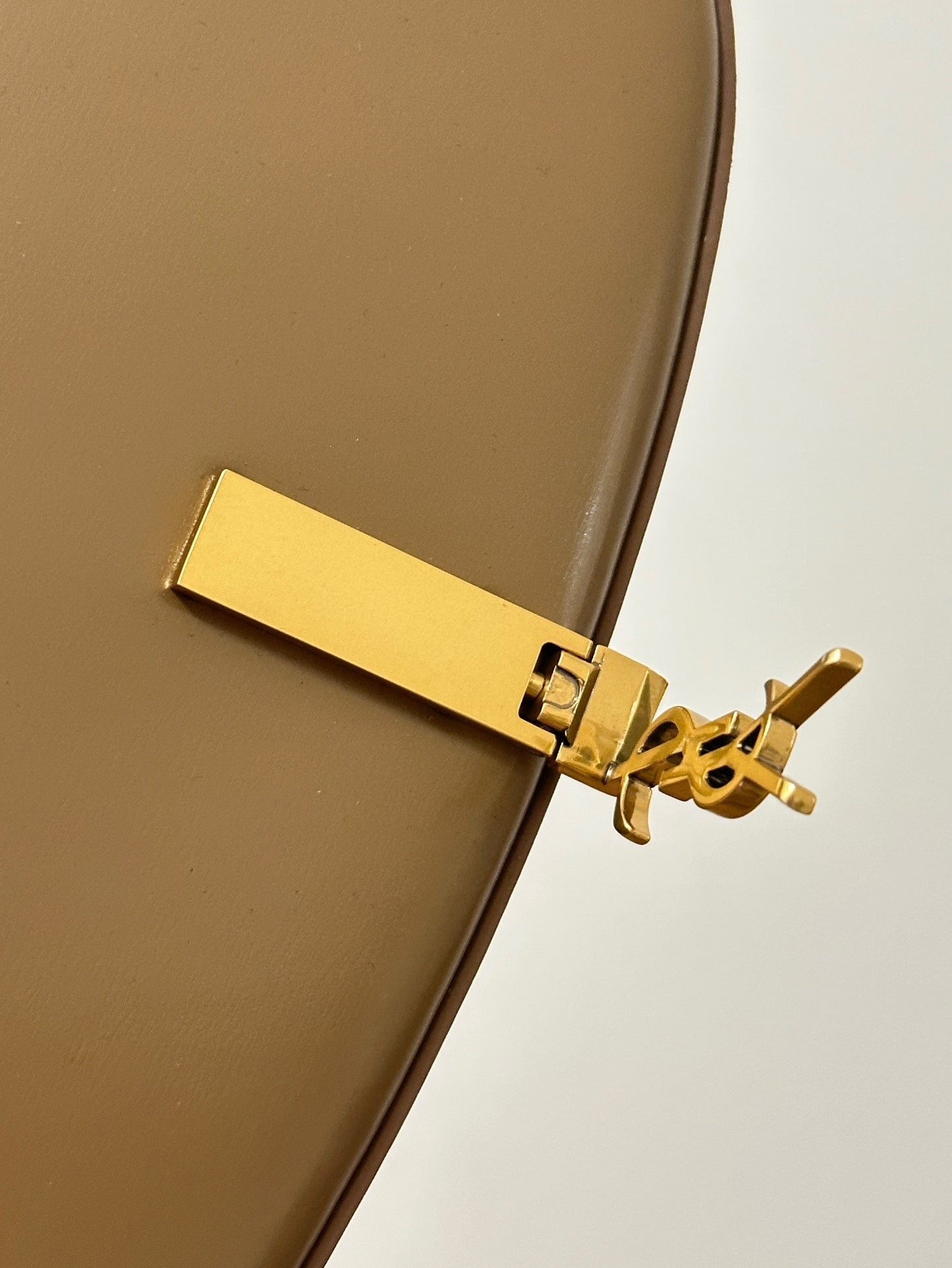 VOLTAIRE 17 CARAMEL BROWN CALFSKIN BAG - Image 9