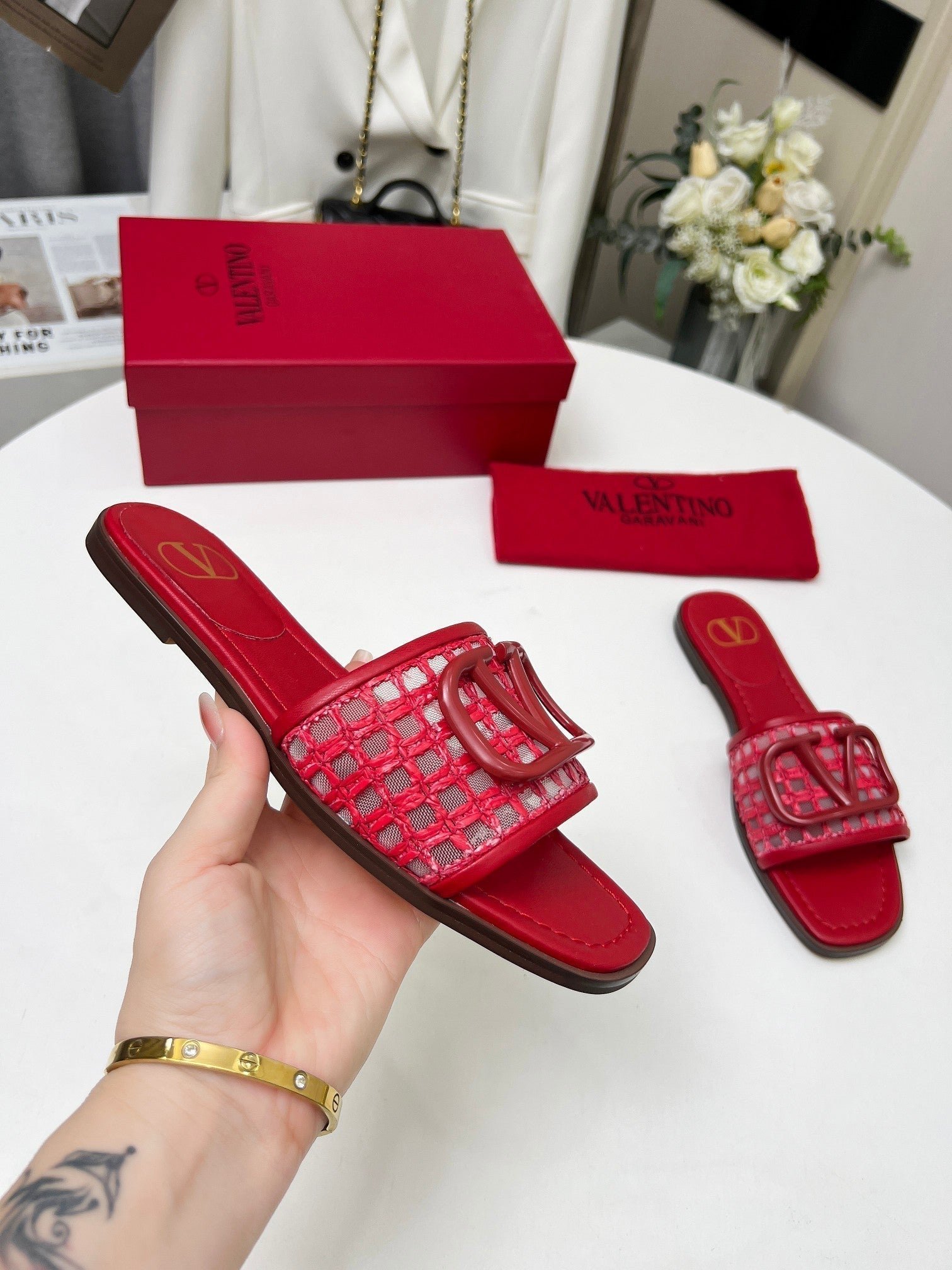 Vlogo embellished leather-trimmed raffia slides red - Image 3