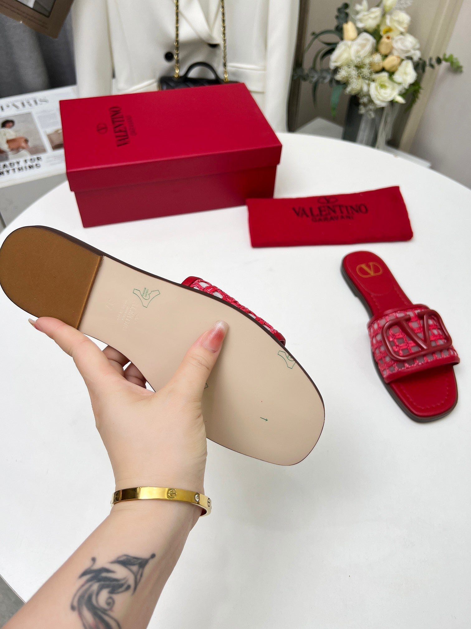 Vlogo embellished leather-trimmed raffia slides red - Image 9