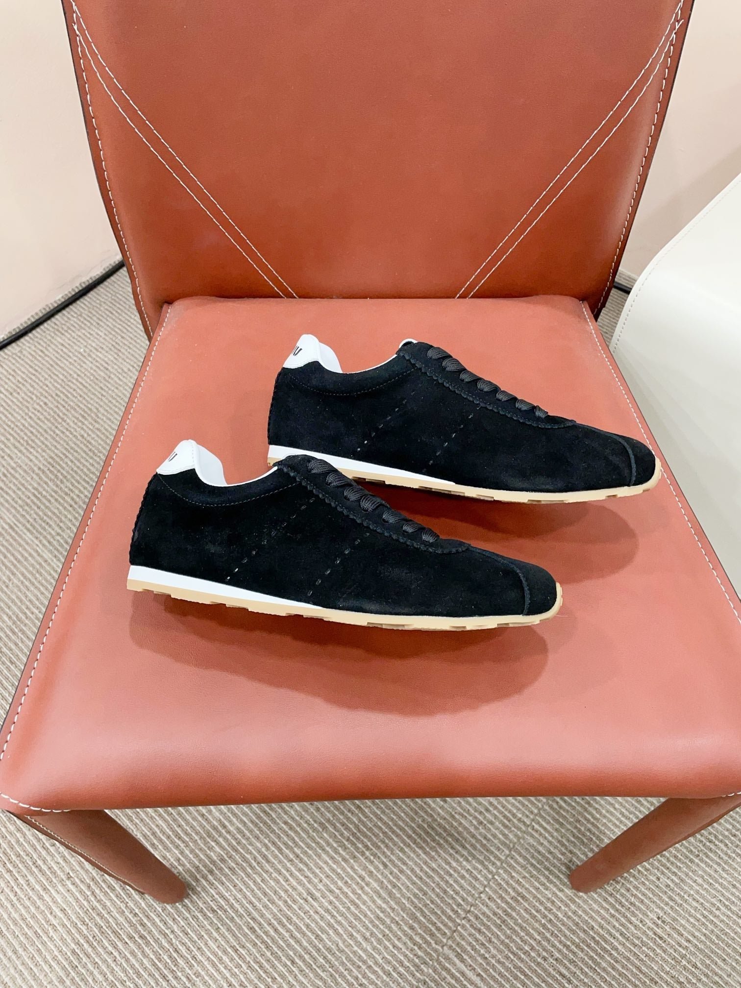 PLUME SUEDE SNEAKERS BLACK - Image 2
