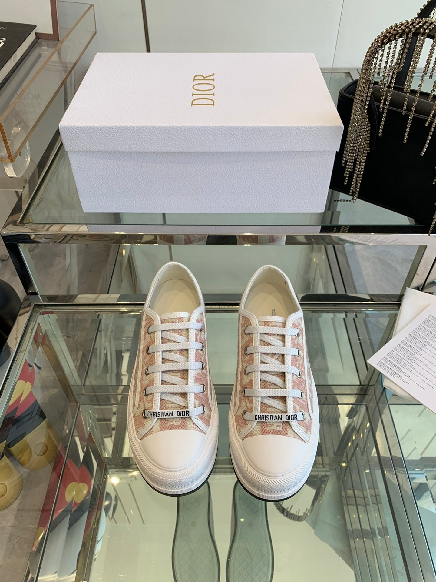 WALK'N PLATFORM SNEAKER IN IN LIGHT PINK EMBROIDERY ICONIC PATTERNS FABRIC - Image 3