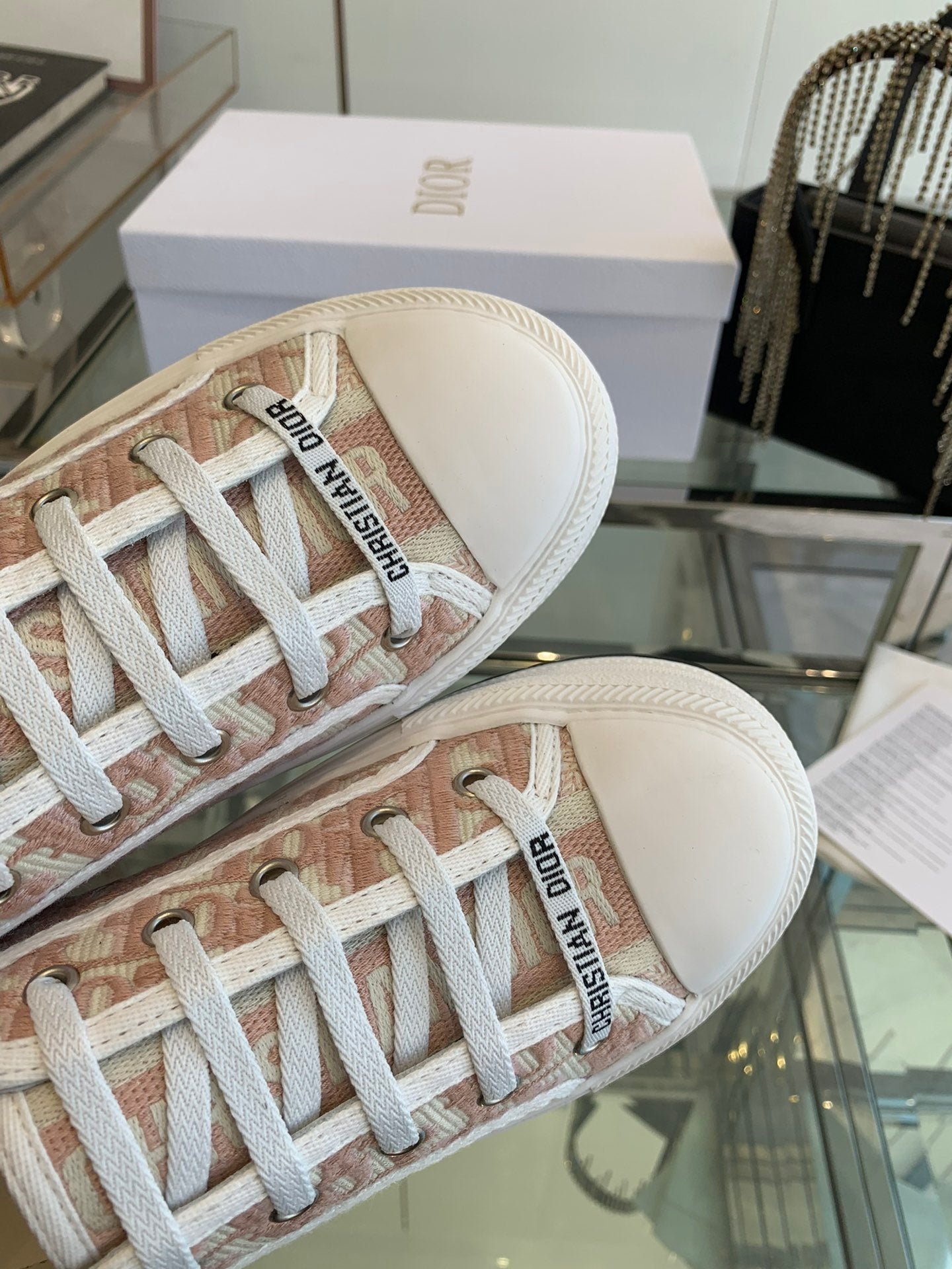 WALK'N PLATFORM SNEAKER IN IN LIGHT PINK EMBROIDERY ICONIC PATTERNS FABRIC - Image 5