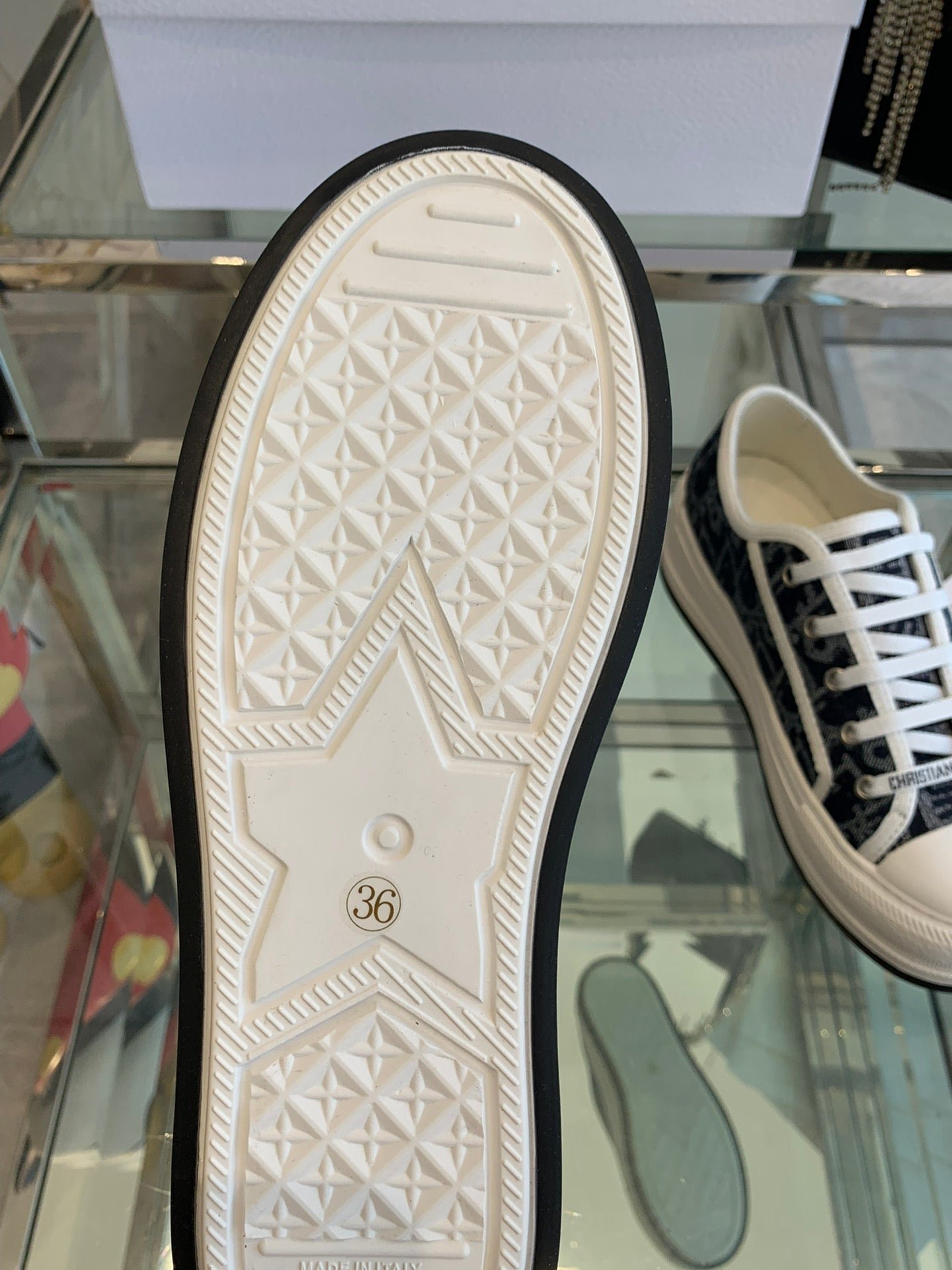 WALK'N PLATFORM SNEAKER IN IN NAVY BLUE EMBROIDERY ICONIC PATTERNS FABRIC - Image 9