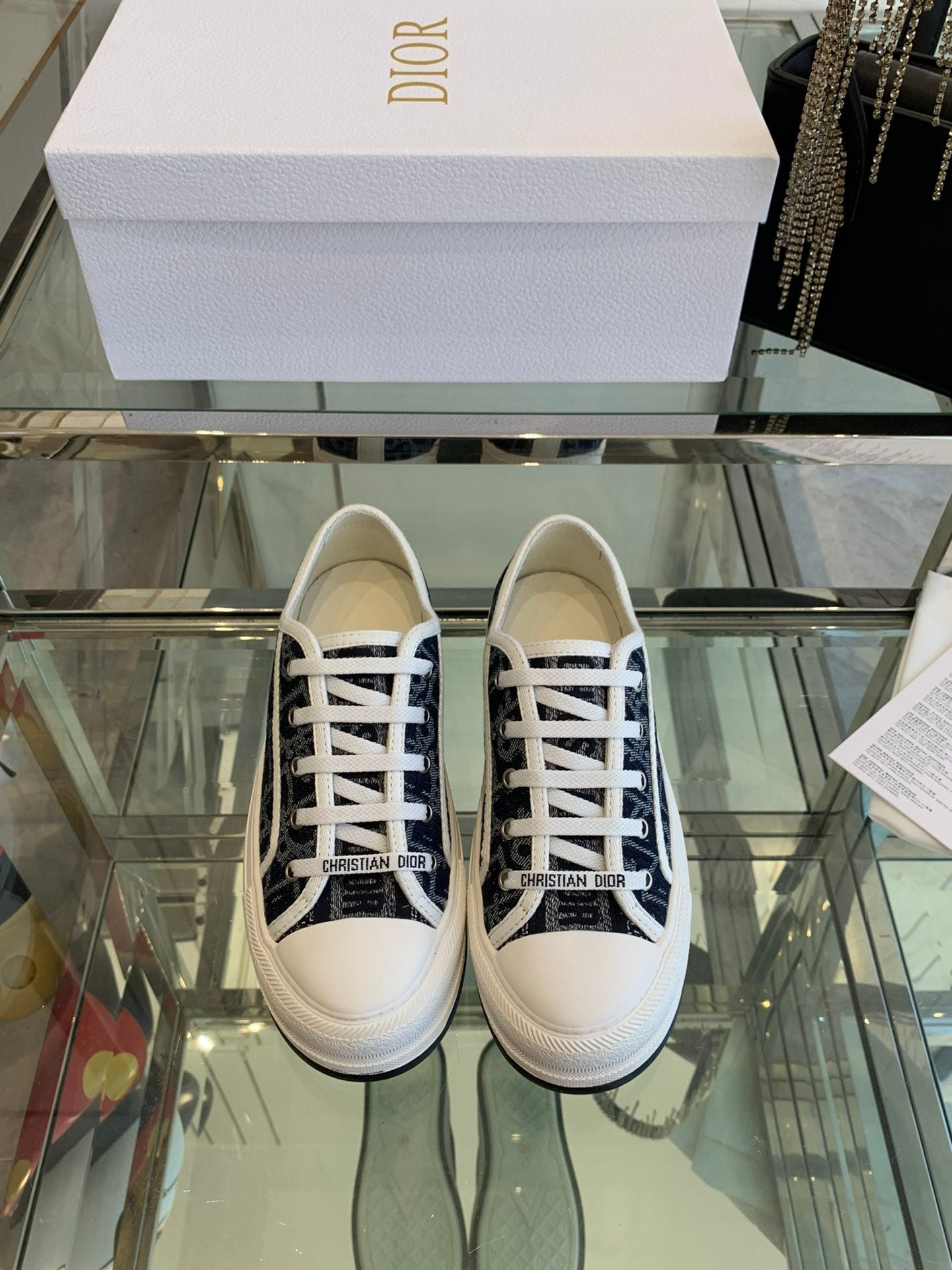WALK'N PLATFORM SNEAKER IN IN NAVY BLUE EMBROIDERY ICONIC PATTERNS FABRIC - Image 2