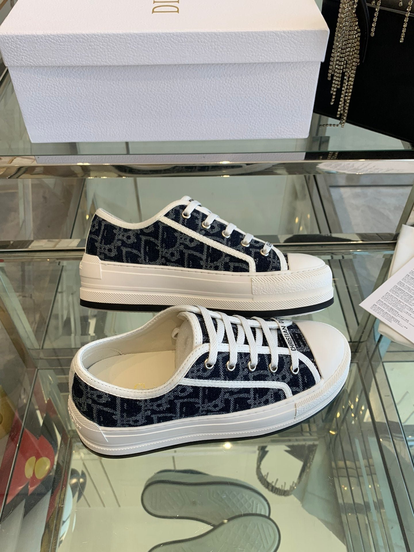 WALK'N PLATFORM SNEAKER IN IN NAVY BLUE EMBROIDERY ICONIC PATTERNS FABRIC - Image 3