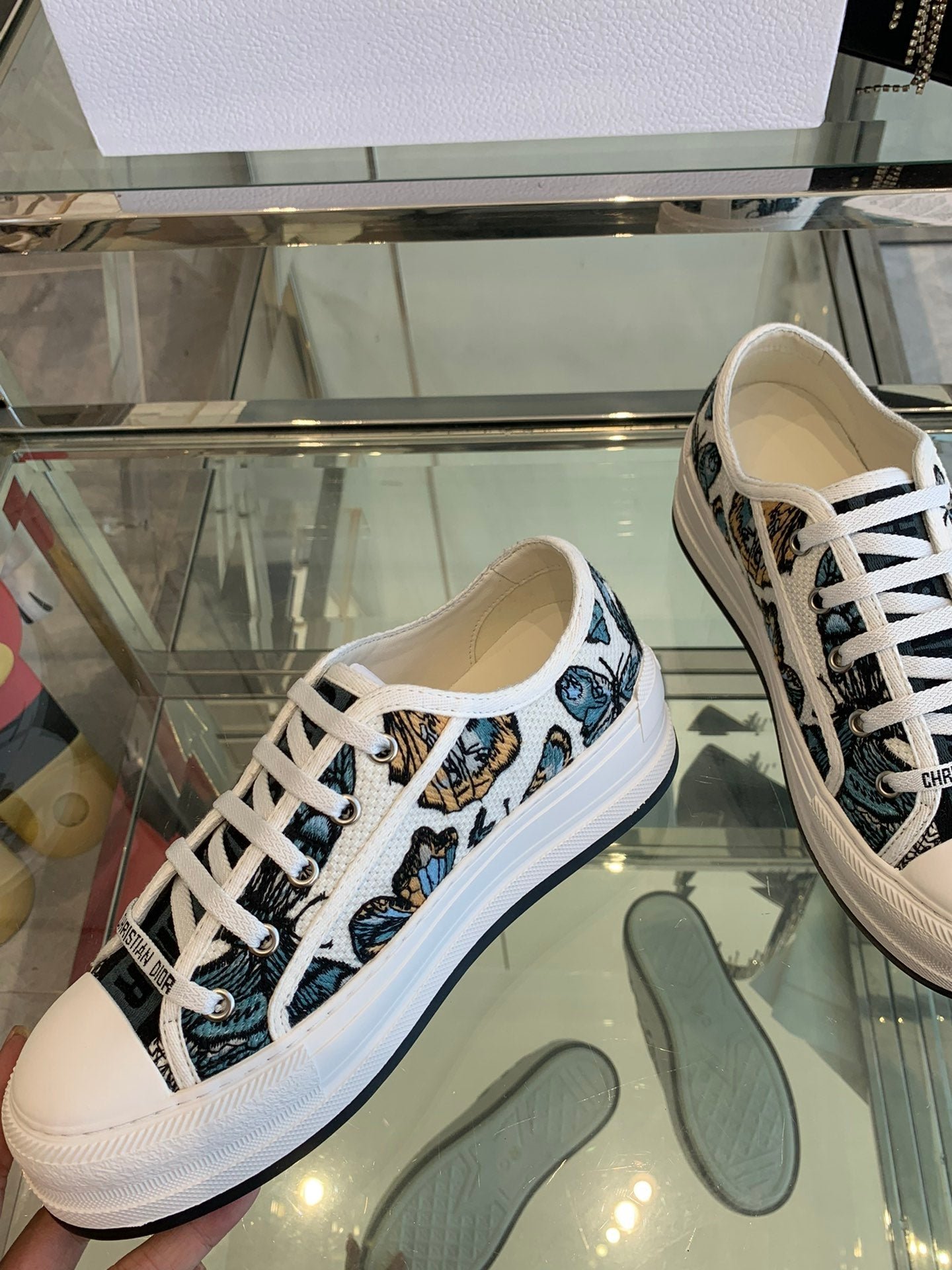 WALK'N PLATFORM SNEAKER IN COLORFUL EMBROIDERED FABRIC - Image 4