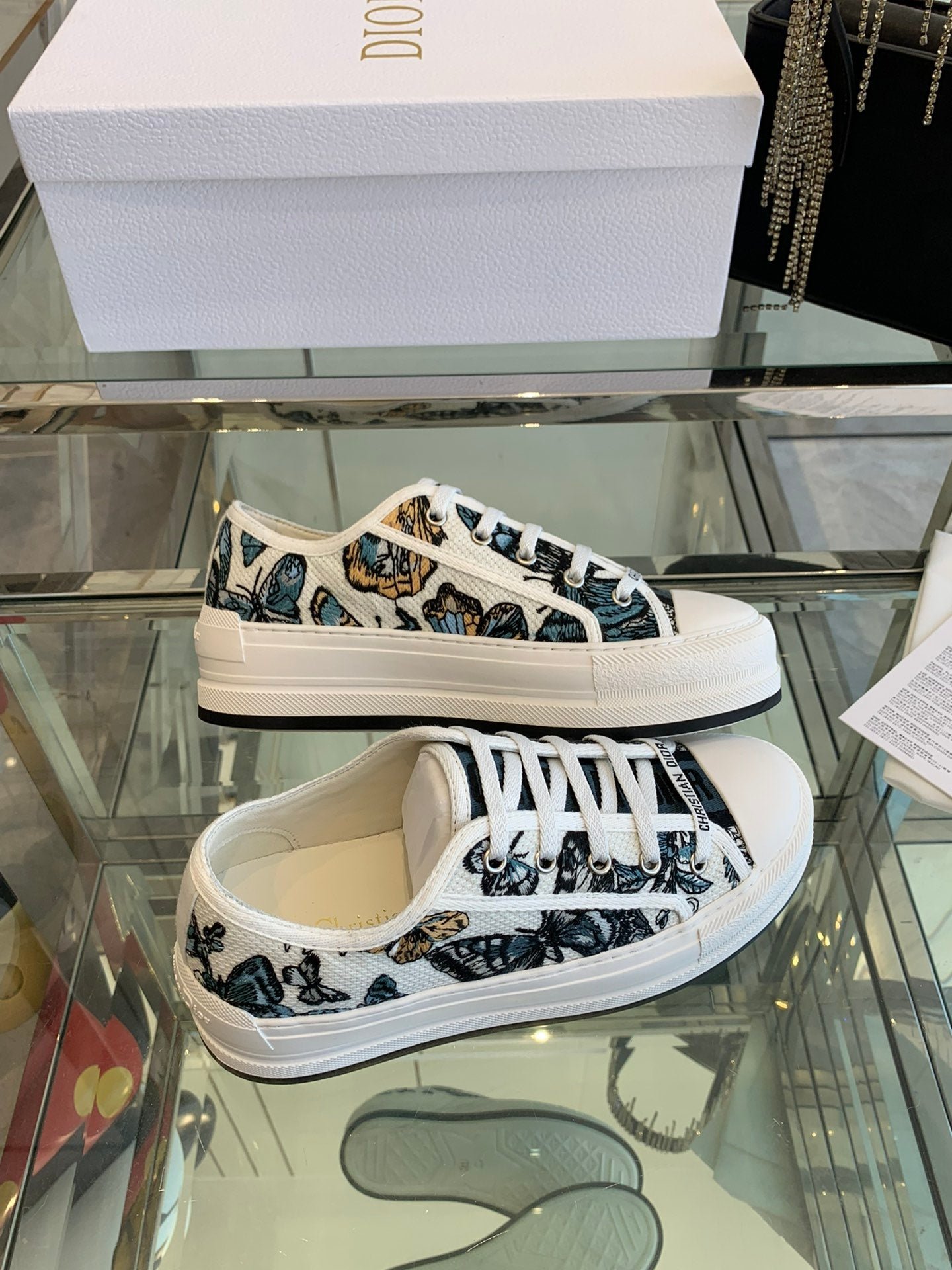 WALK'N PLATFORM SNEAKER IN COLORFUL EMBROIDERED FABRIC - Image 2