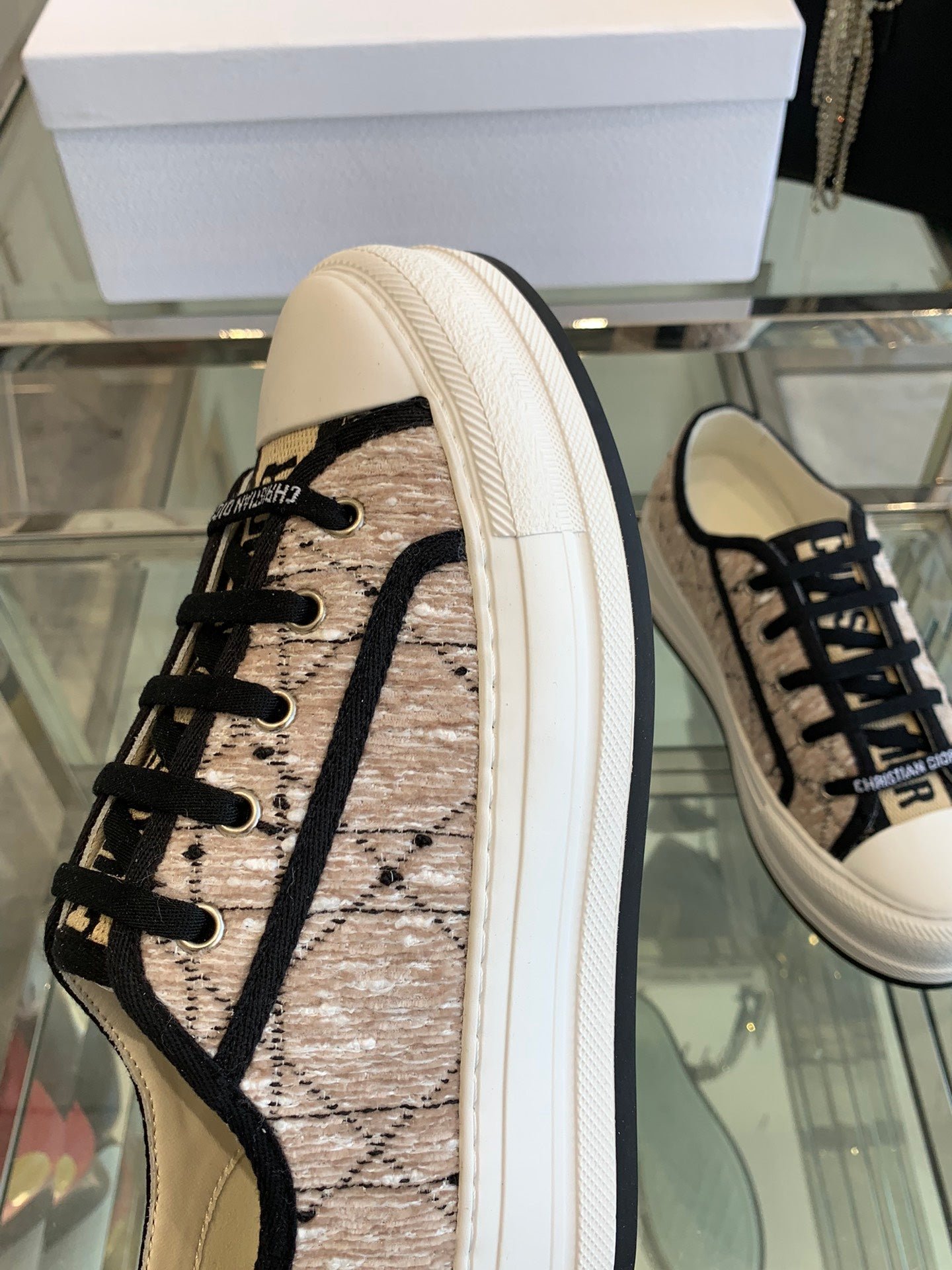 WALK'N PLATFORM SNEAKER BEIGE AND BLACK CANNAGE TWEED - Image 5