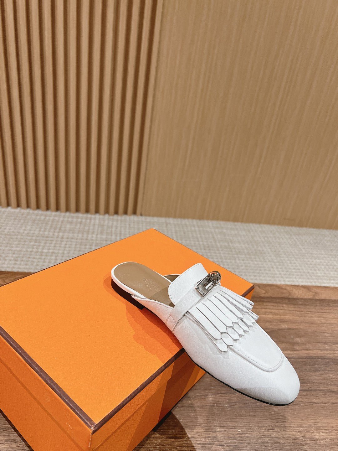 OZ Mule Fringed White - Image 4