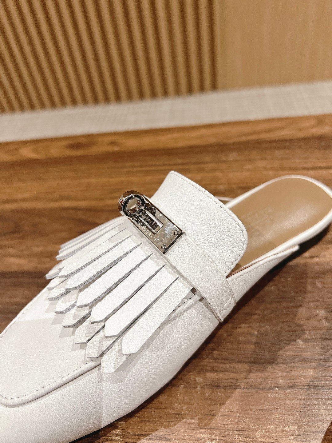 OZ Mule Fringed White - Image 8