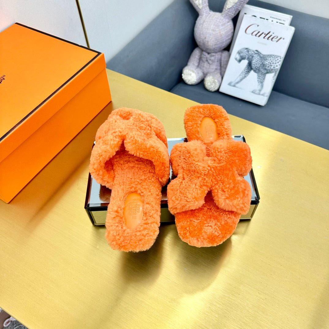 ORAN SHEARLING SANDALS NEON ORANGE - Image 7